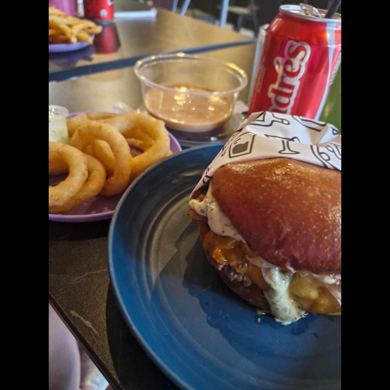 BURGERS - F*CKING DELICIOUS:
