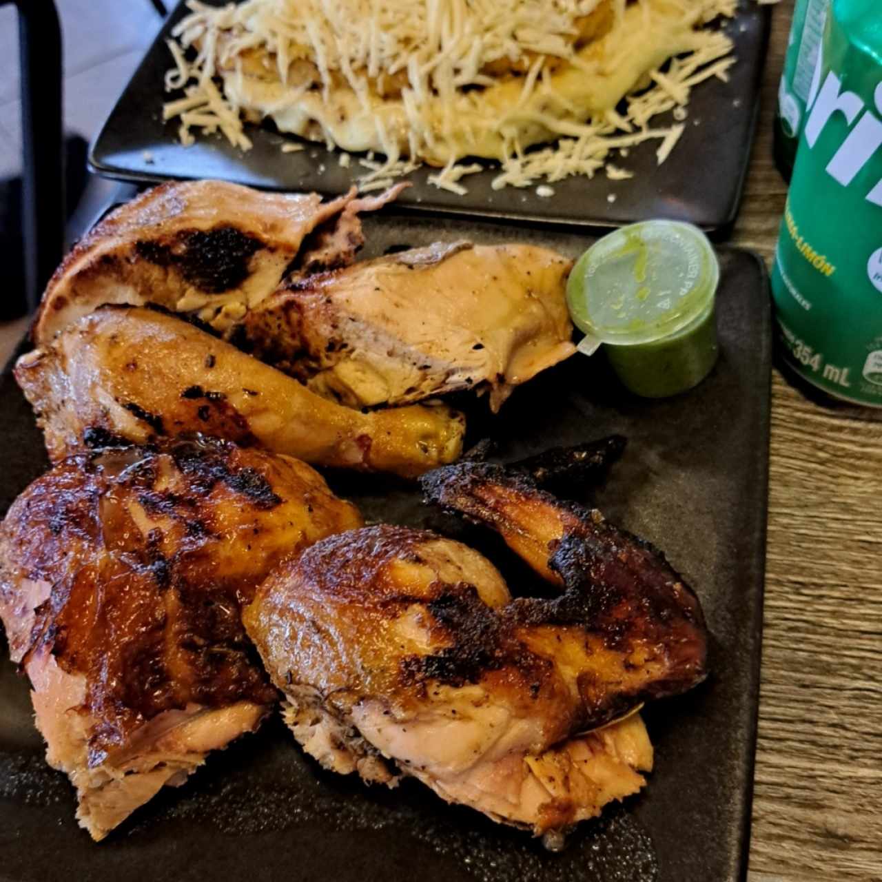 pollo a la brasa ,cachapa con queso