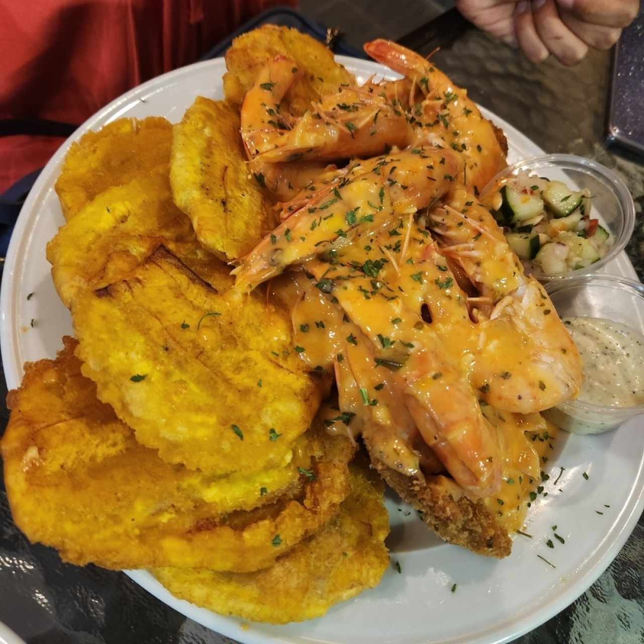 filete de pescado con camarones