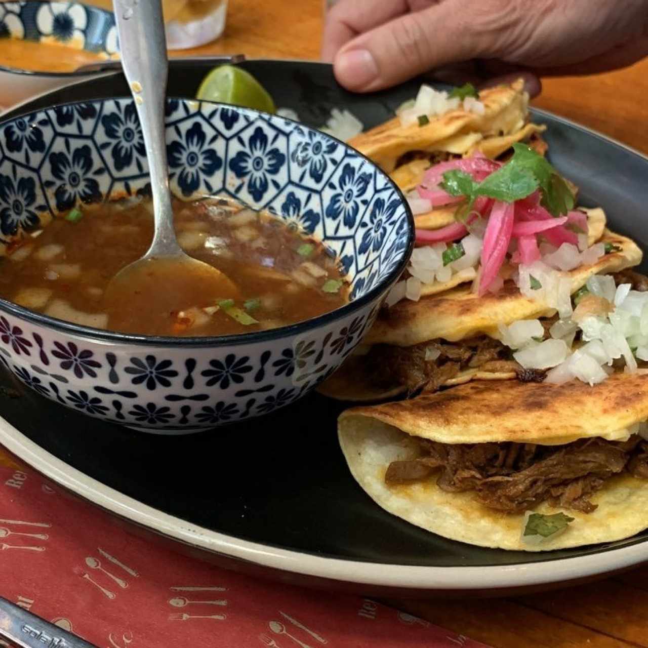 Tacos de Birria de Res // Beef Birria Tacos