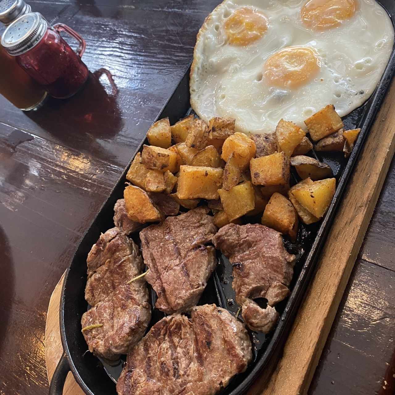 Clásicos - Steak And Eggs