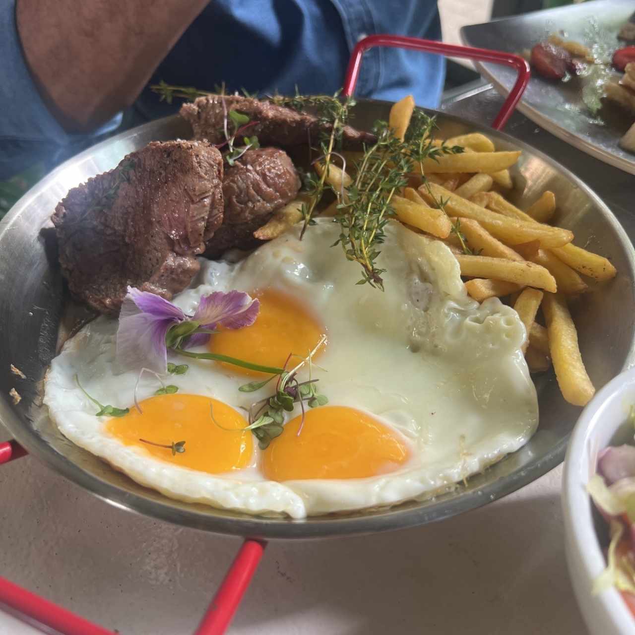 Clásicos - Steak And Eggs