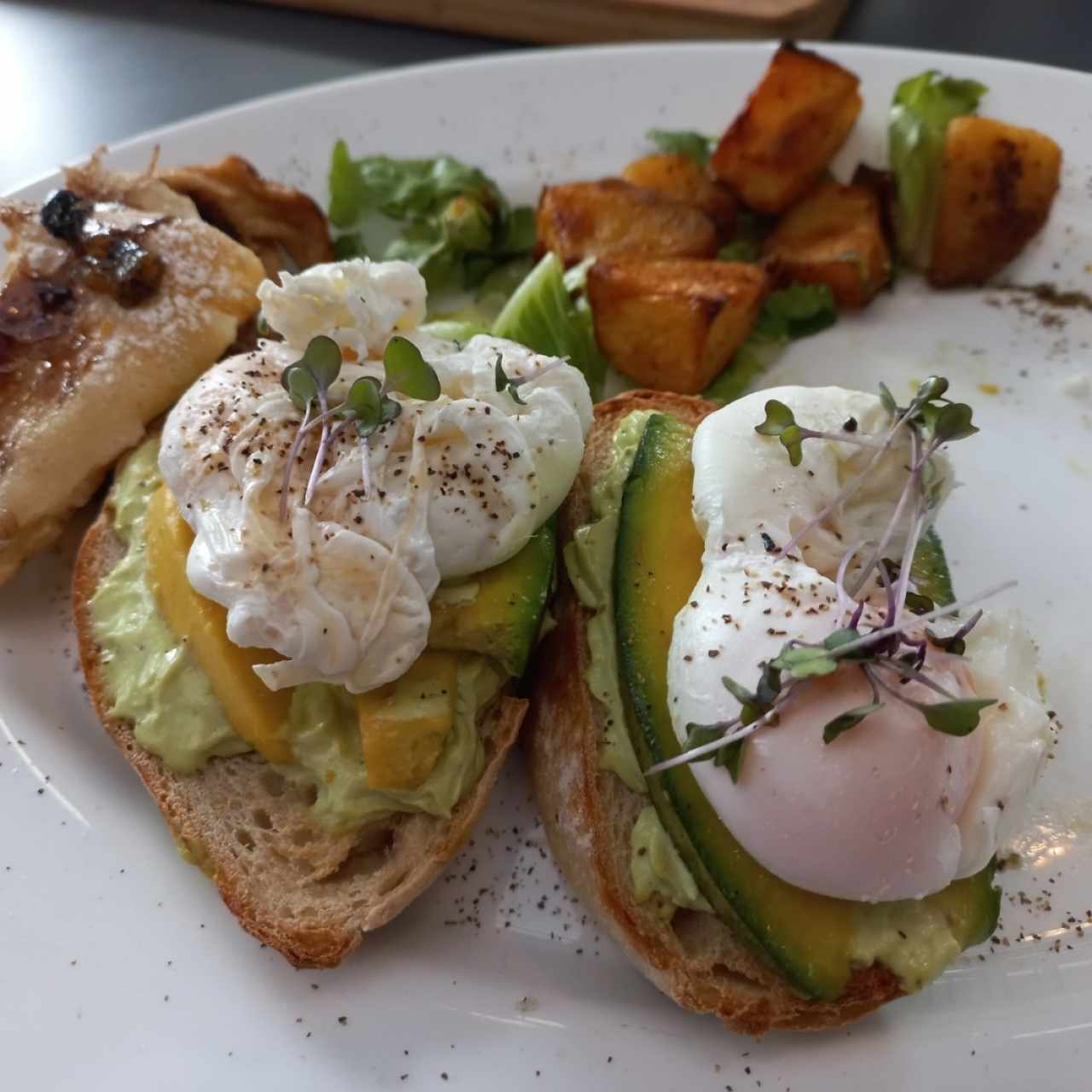 Tostadas de Aguacate 