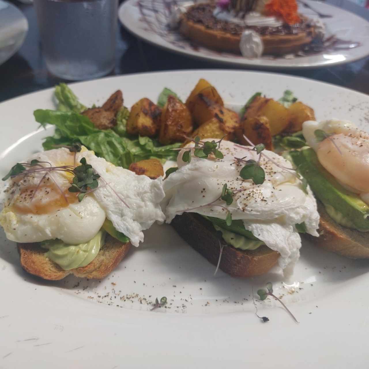 Desayunos Salados - Tostada de Aguacate