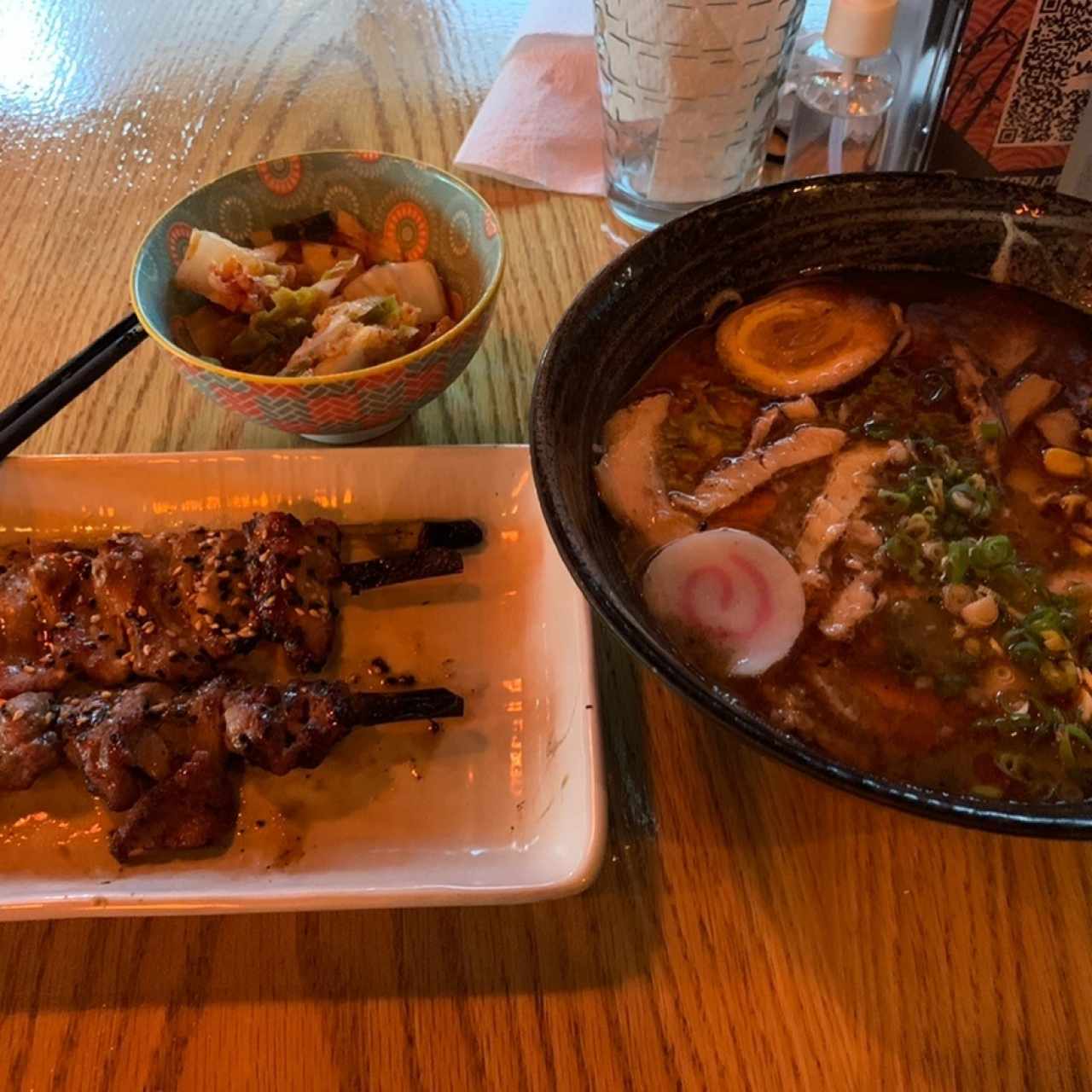 Black garlic tonkotsu, yakitoris & Kimchi