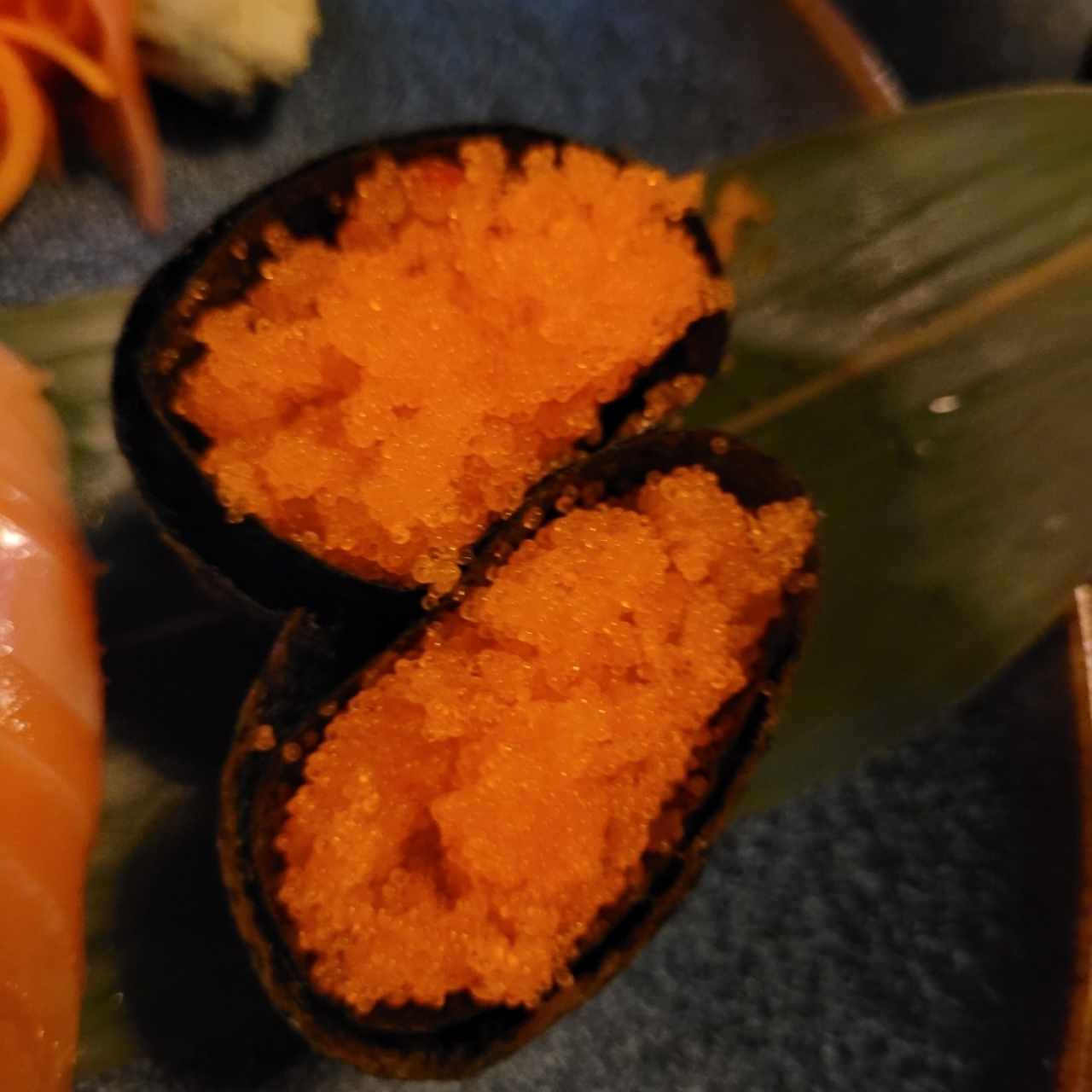 nigiri tobiko 