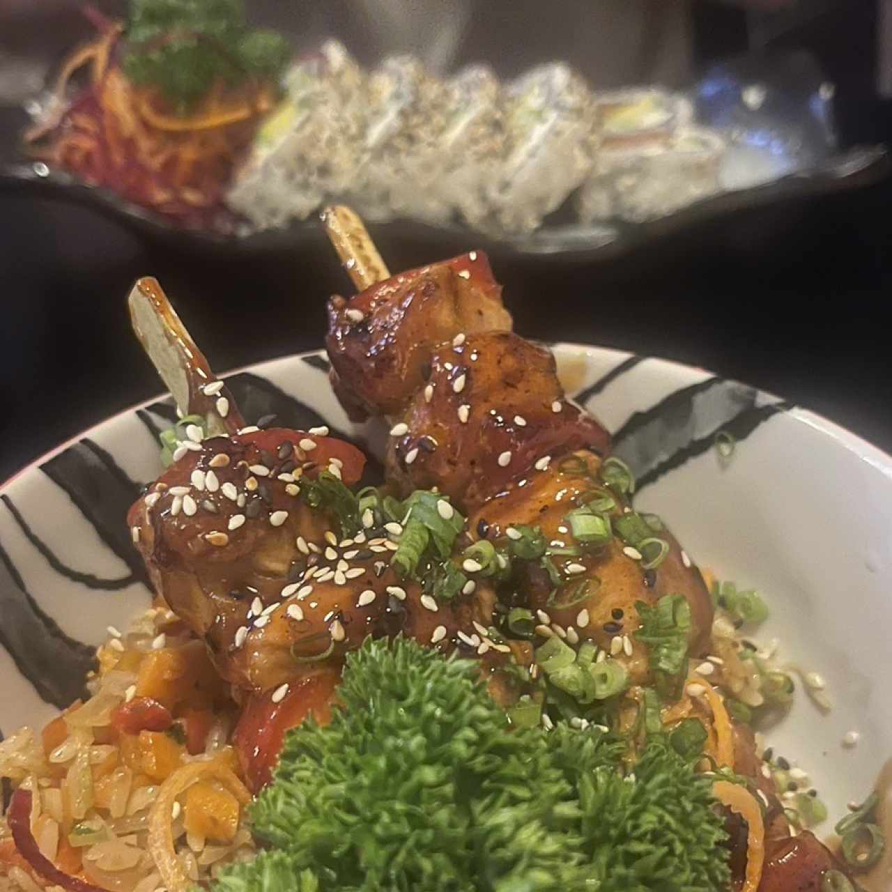 PLATOS CALIENTES - YAKITORI DE POLLO