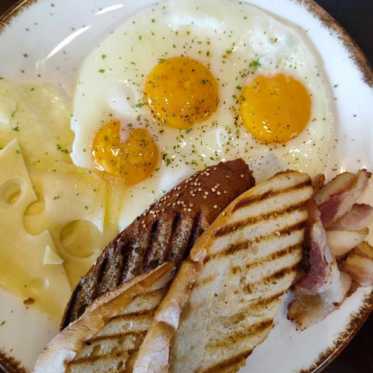 desayuno huevos al gusto