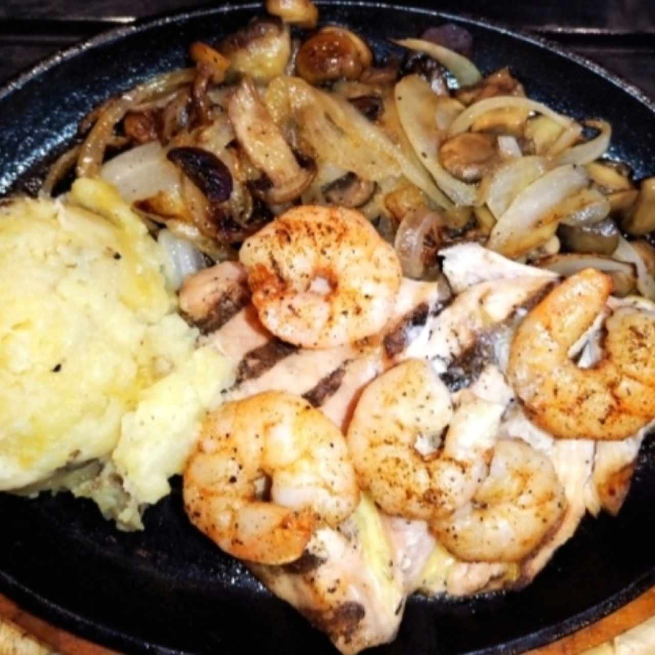 Bourbon street chicken & shrimp