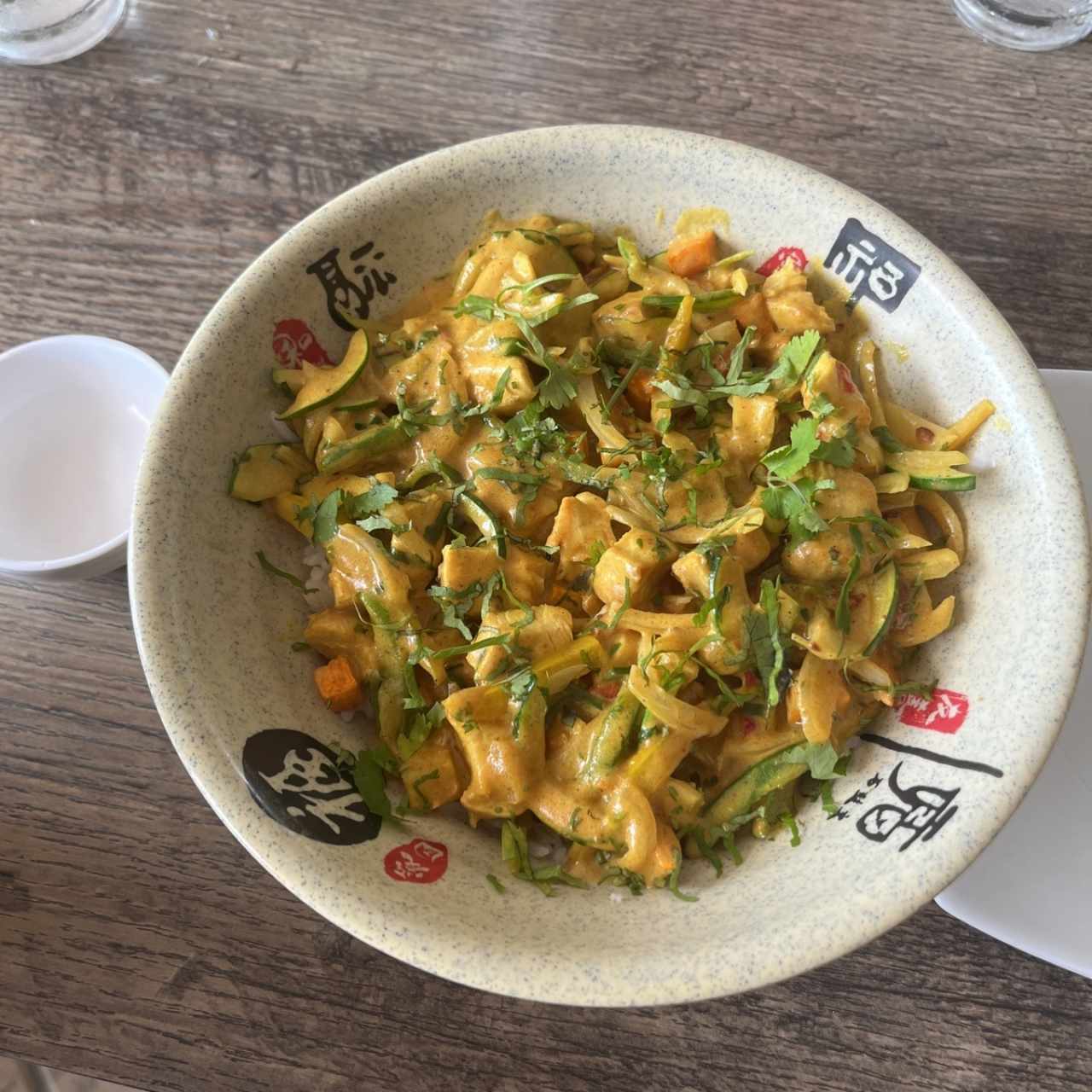 Tokio Bowls - Pollo al Curry