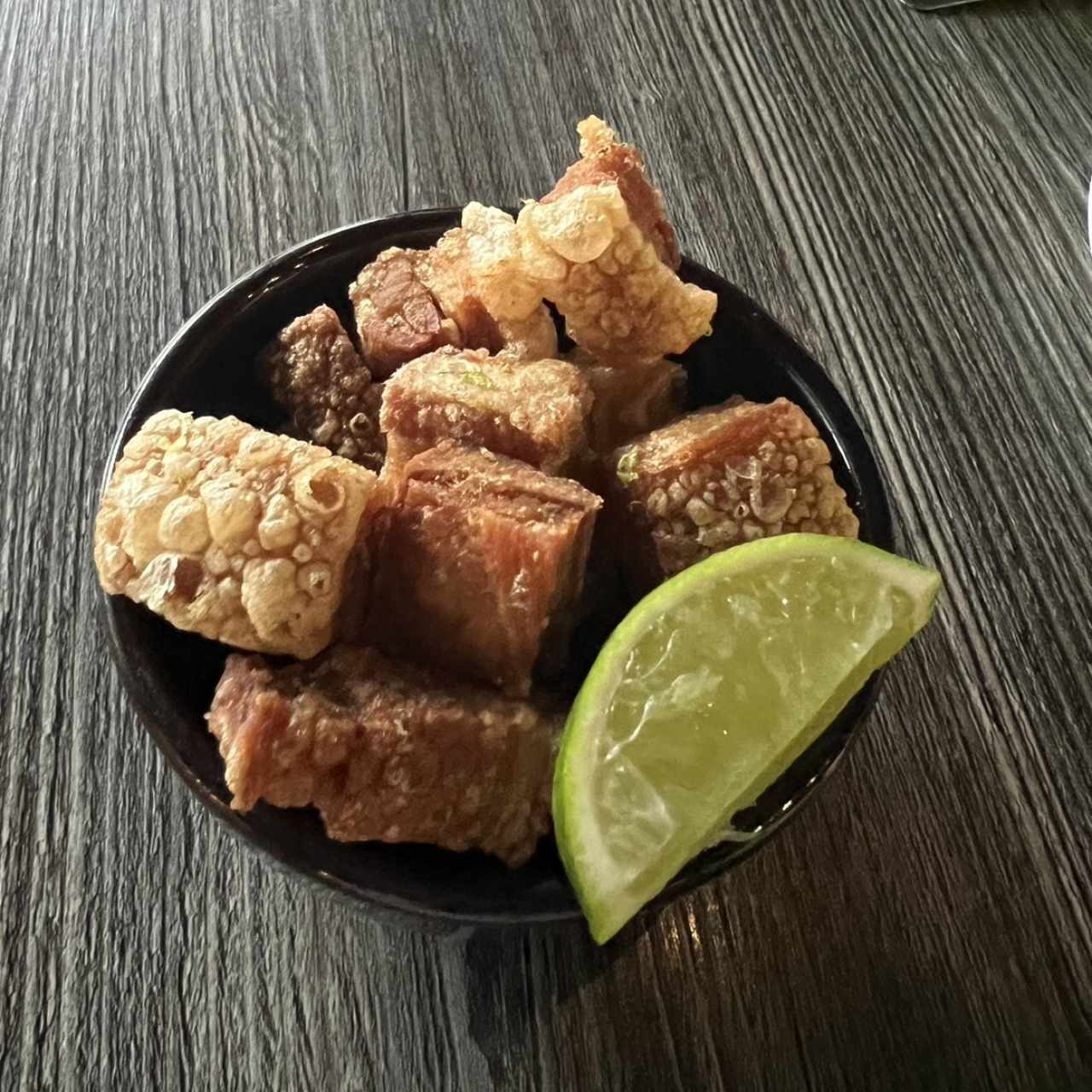 Torrenzos (Chicharrones)