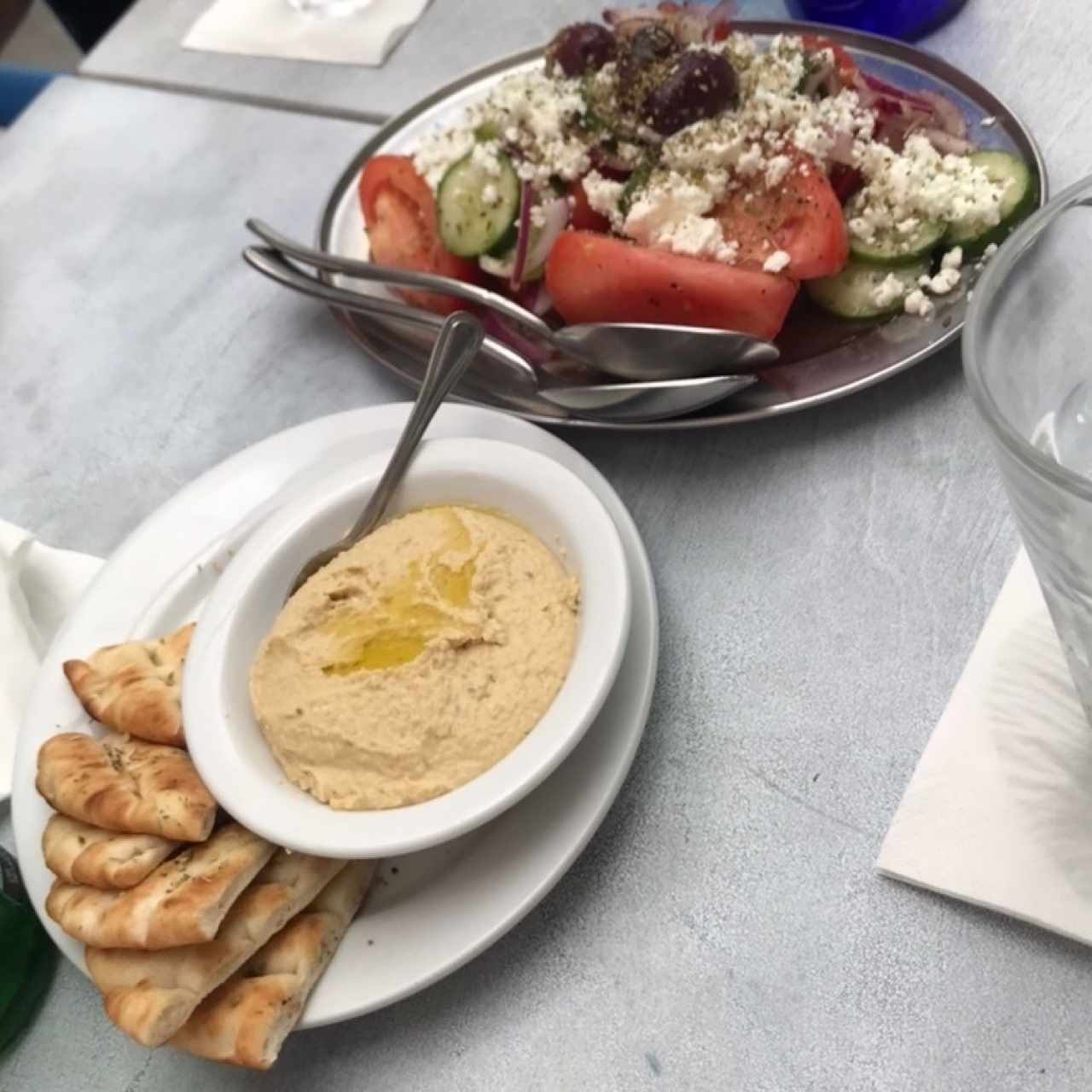 hummus - Horiatiki