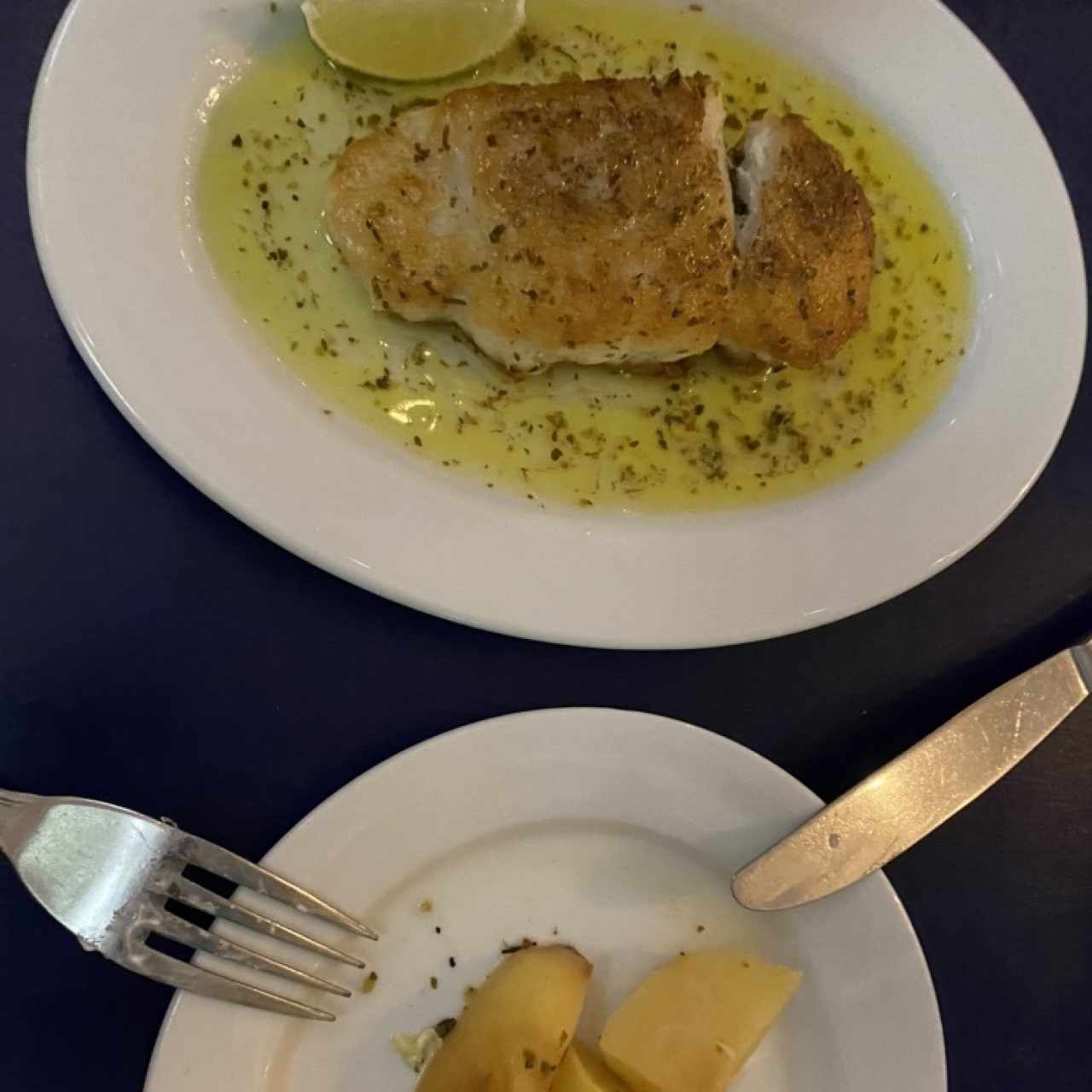 Filete de corvina en aceite de oliva y limon