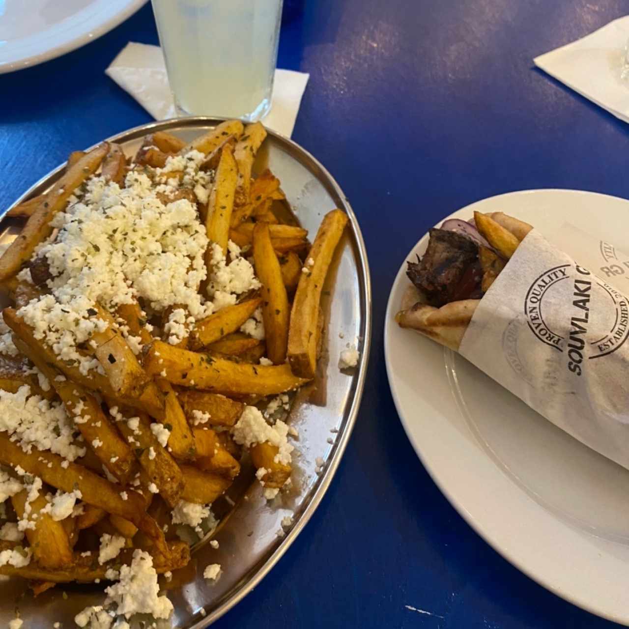 Papas griegas con Gyro de cordero