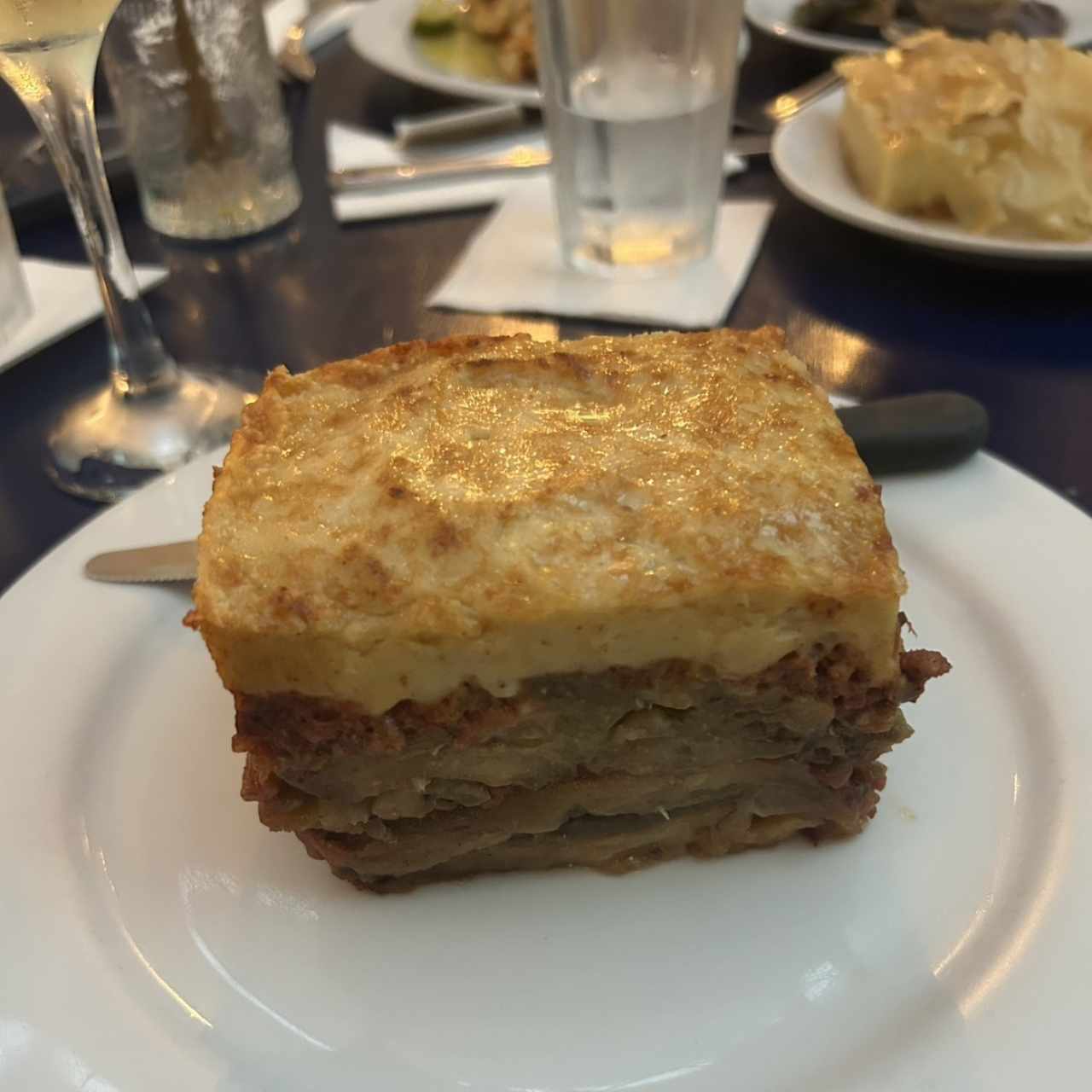 PLATOS FUERTES - MOUSSAKAS