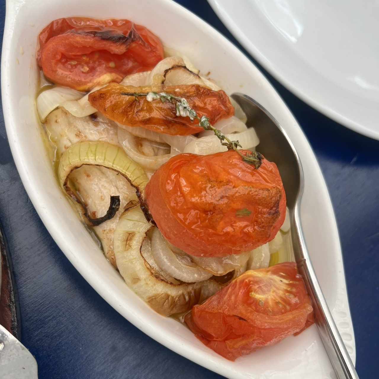 PLATOS FUERTES - CORVINA AL HORNO