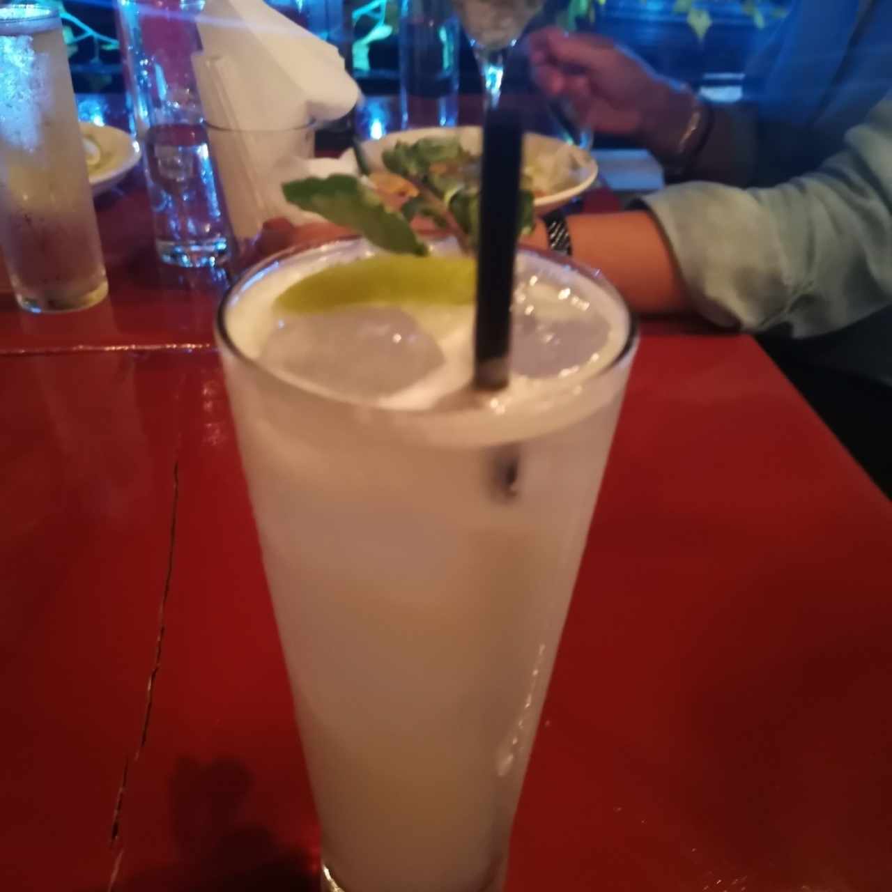 Limonada con hierba buena 