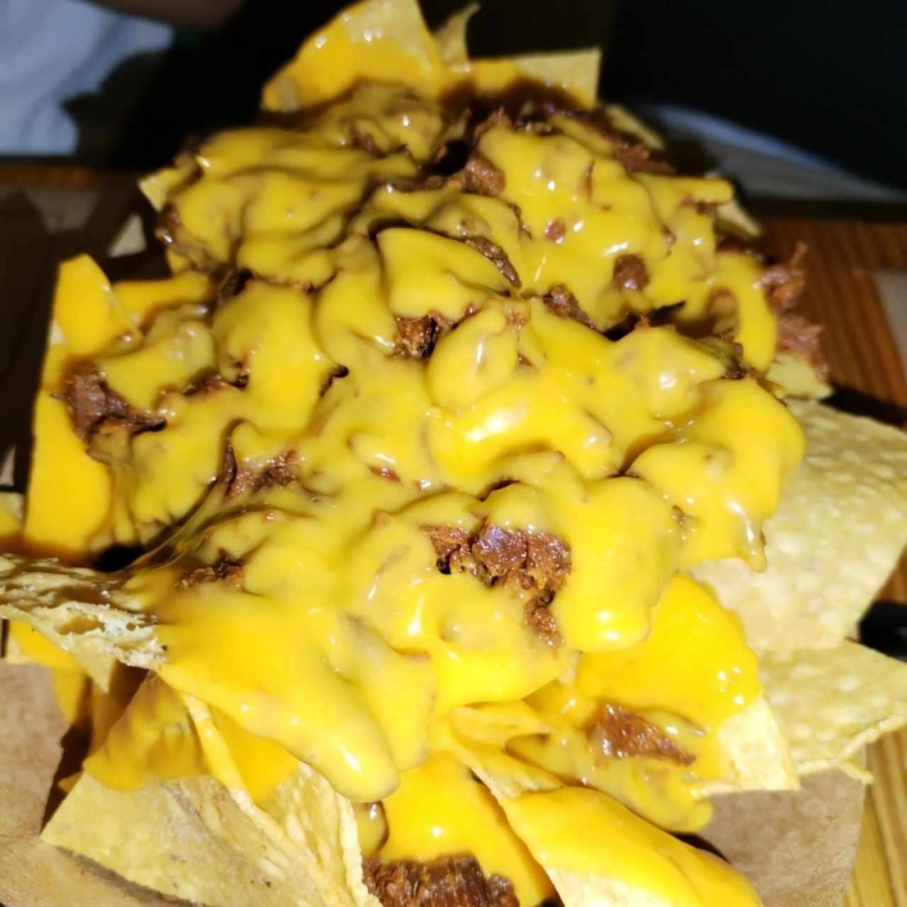 STARTERS - PULLED PORK NACHOS