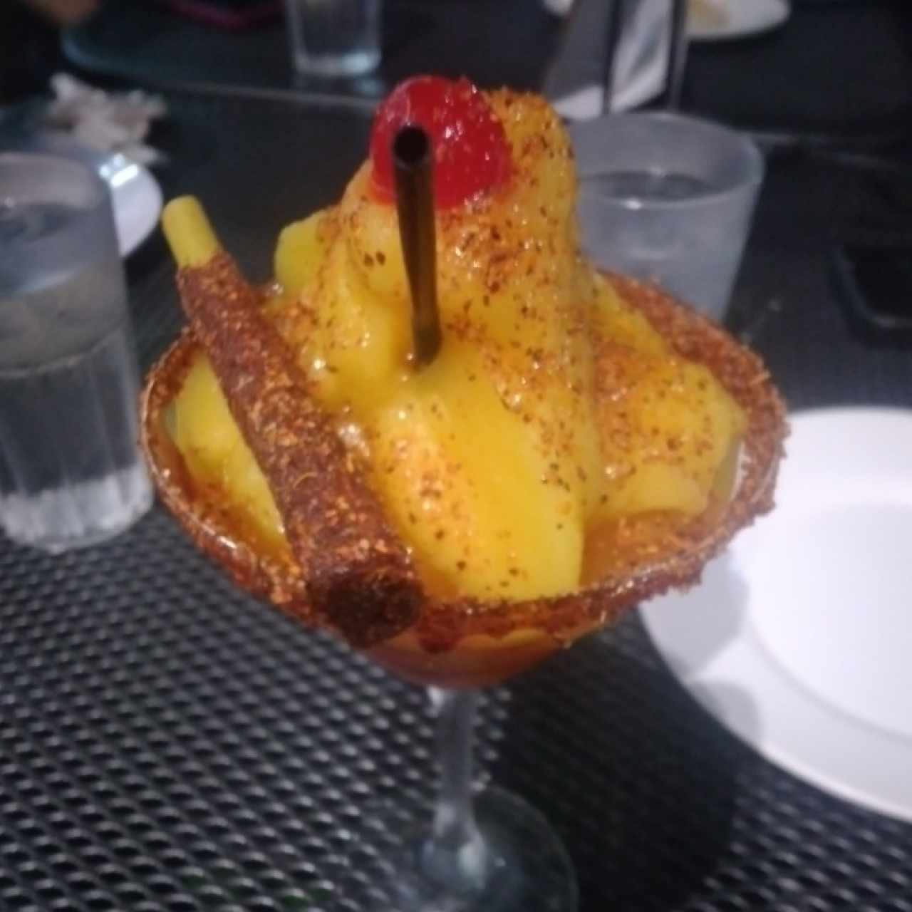 Mangonada (trago con Tequila estilo margarita)