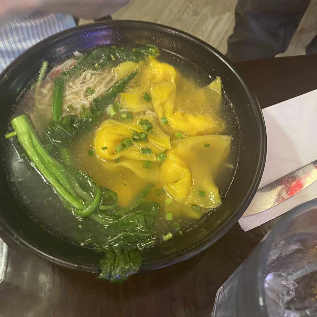 Sopa de Wanton de Camarón con Fideos