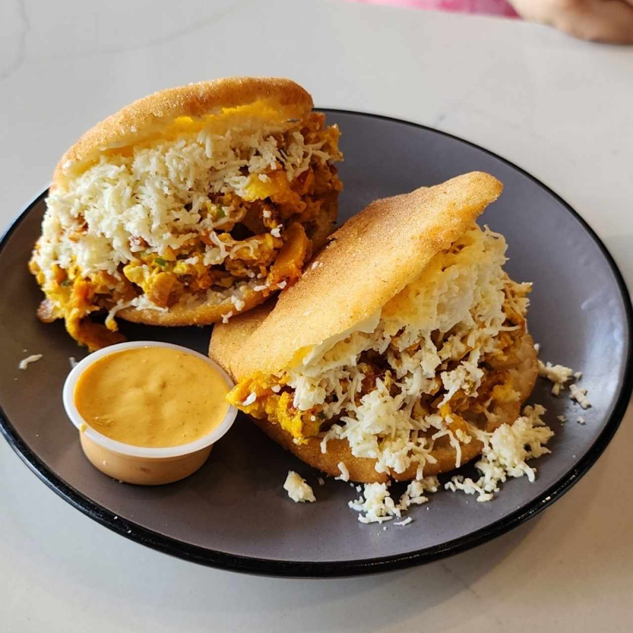 Desayunos - Arepa perico