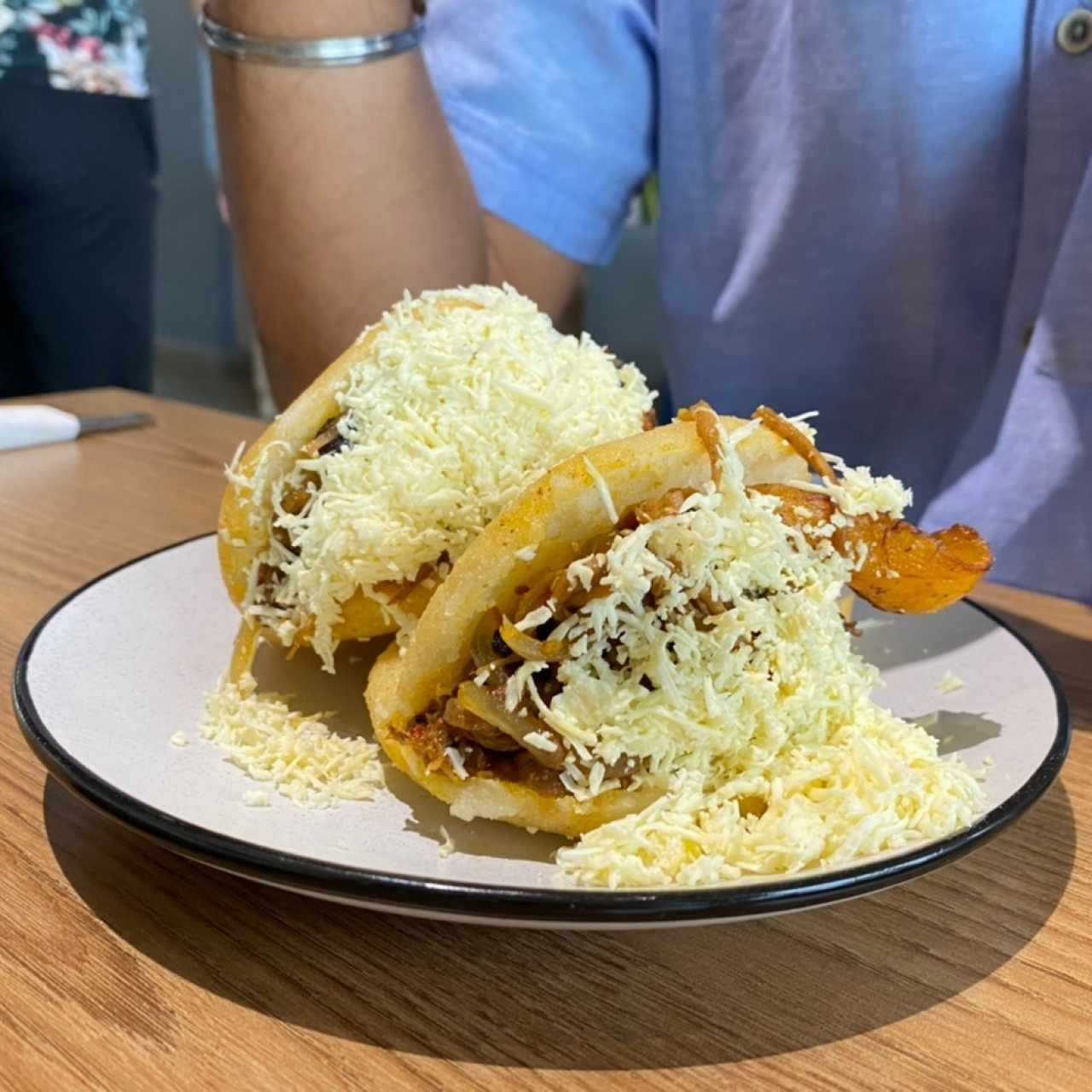 Desayunos - Arepa de perico