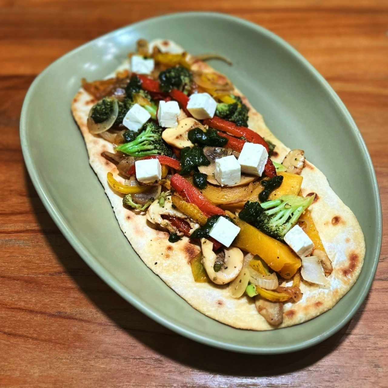 Desayunos - Flatbread Vegetariano