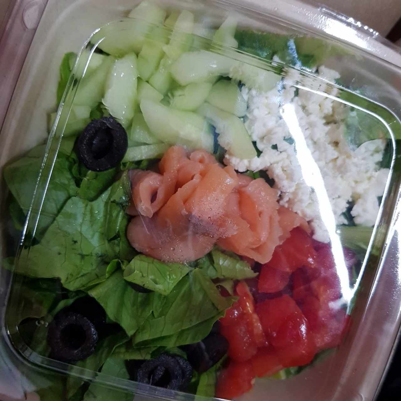 greek salmon salad