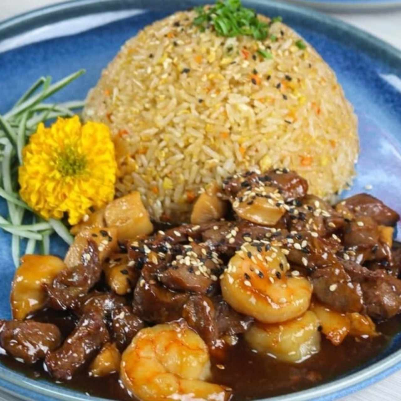 Arroz yaki meshi