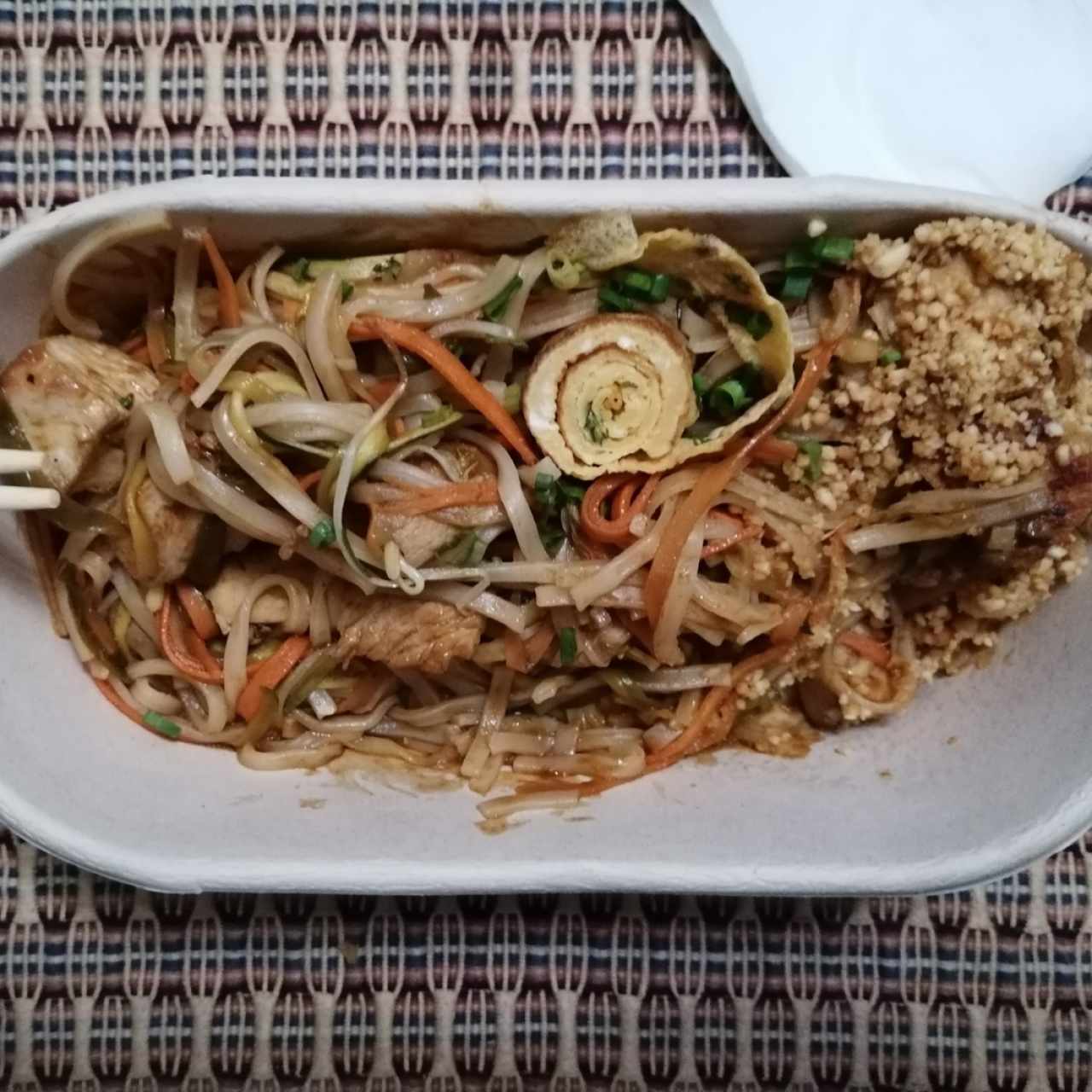 pad thai de pollo