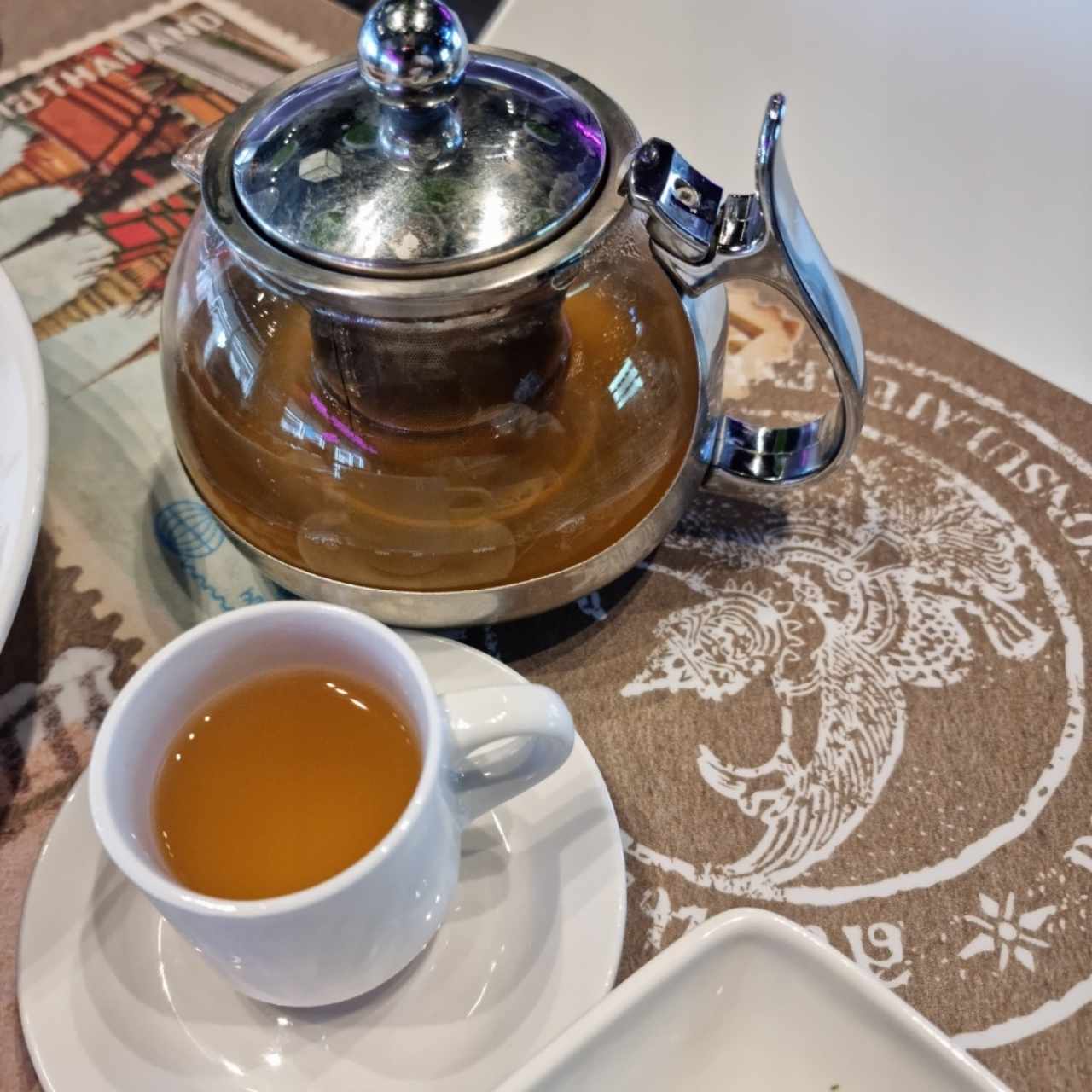 té de jengibre con miel.