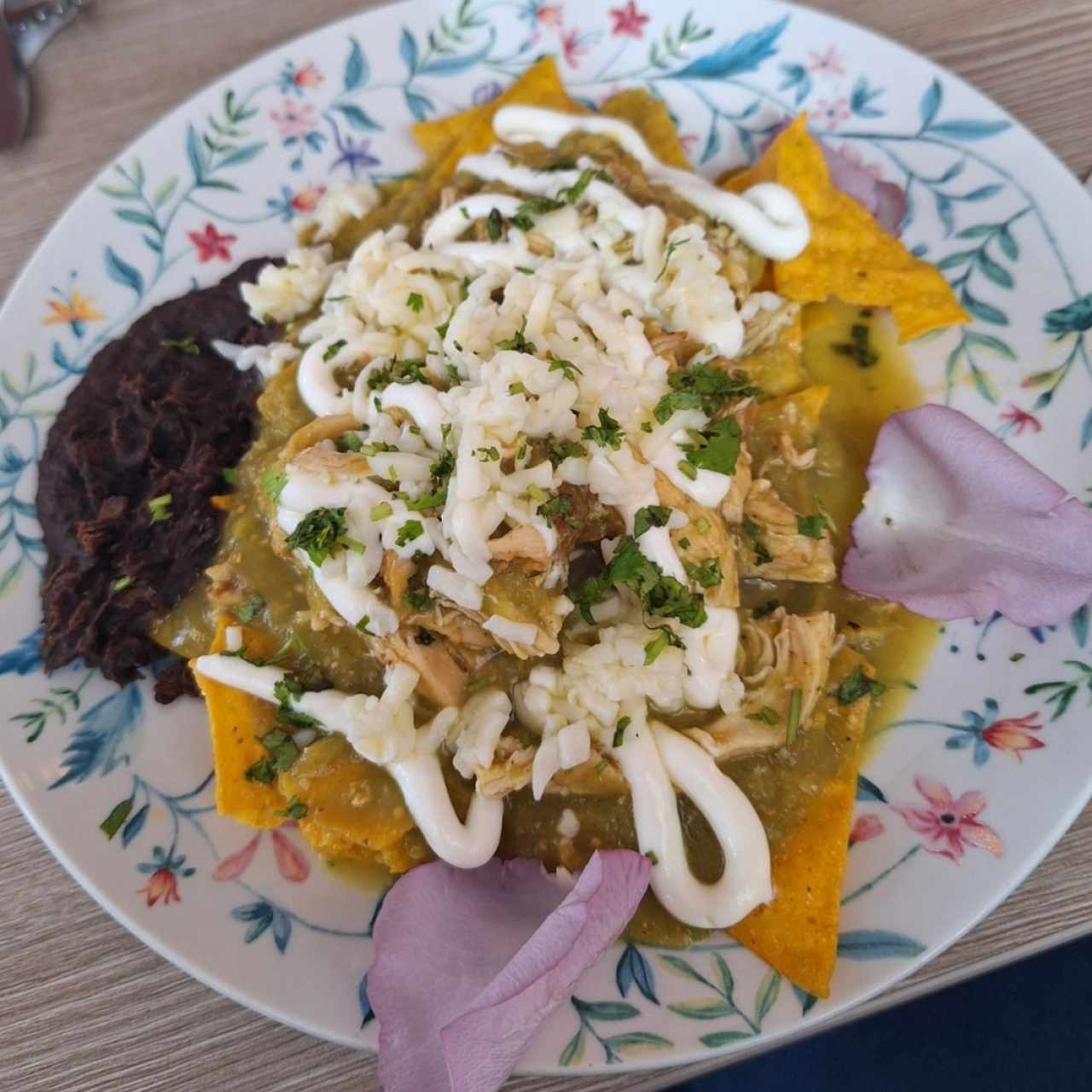 chilaquiles en salsa verde con pollo