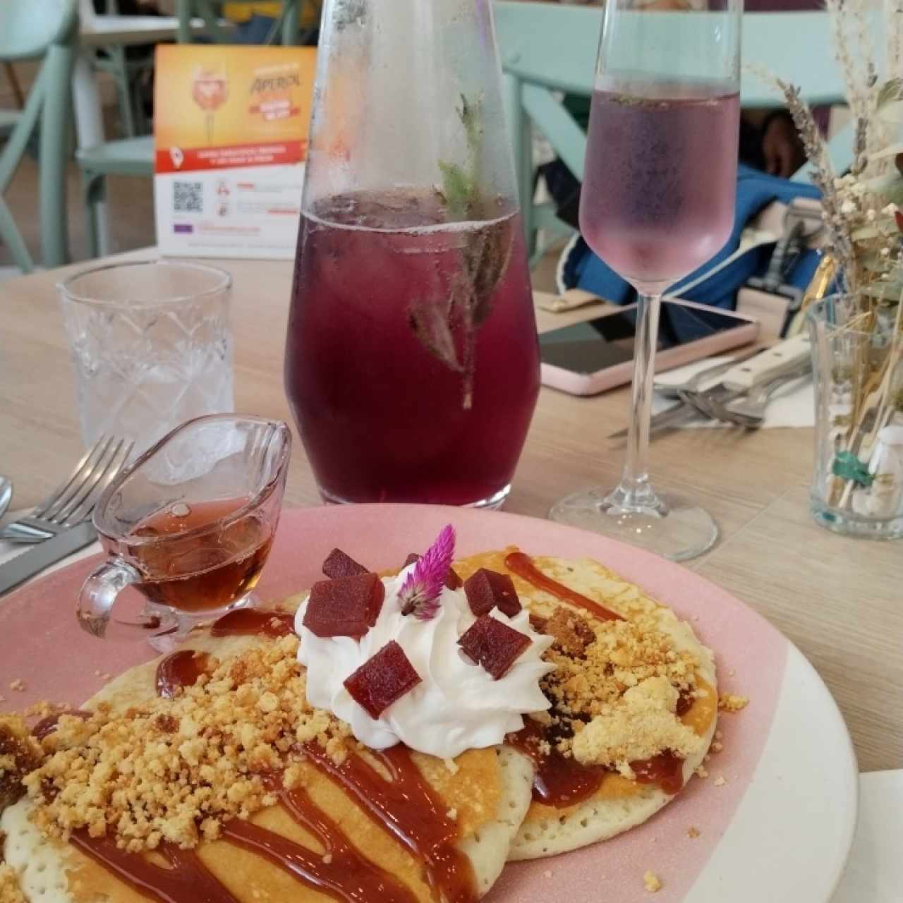 Pancake de guayaba y mimosa de lavanda 