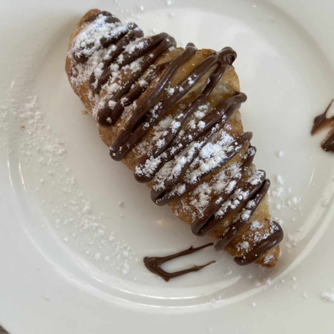 Croissant con nutella