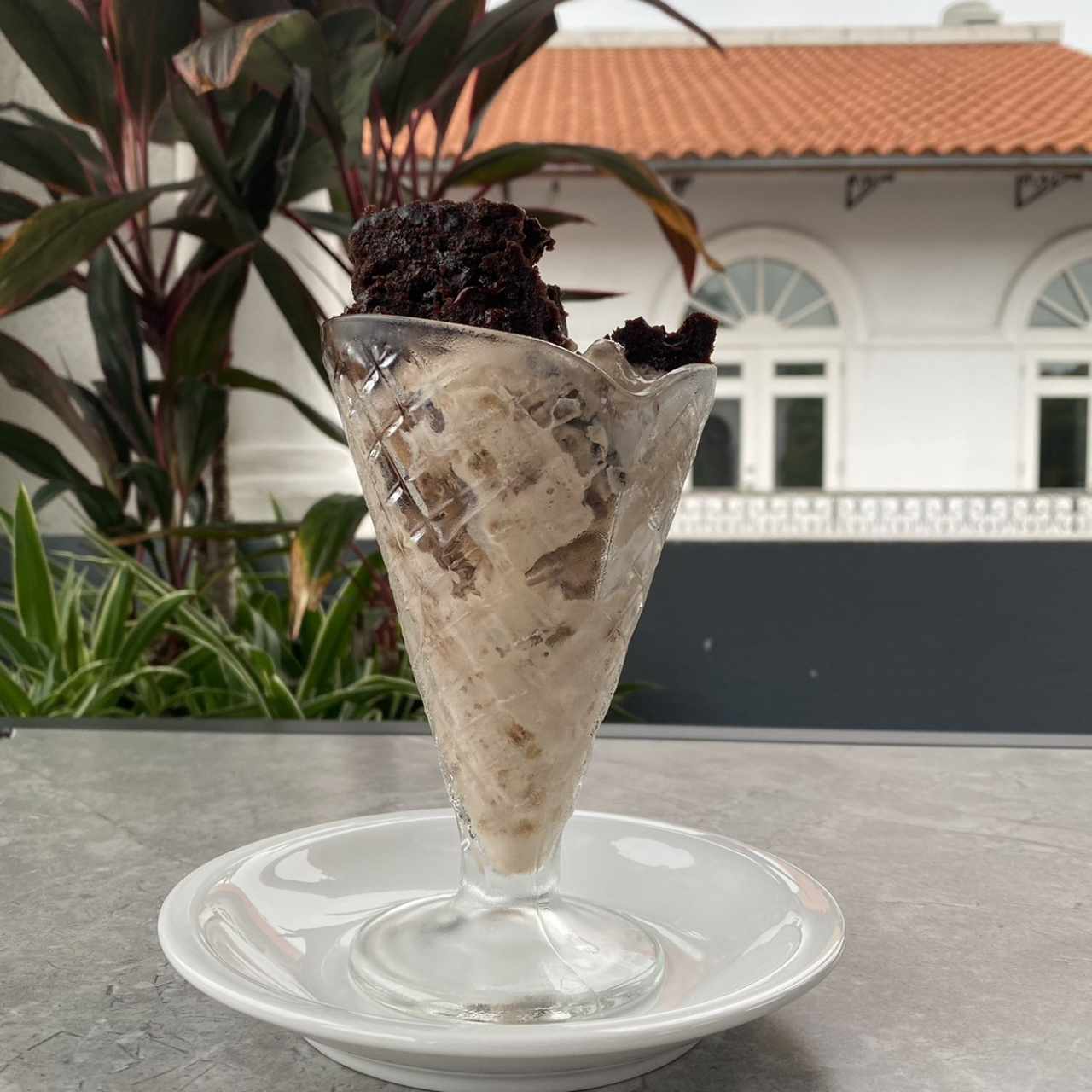 Brownie con helado 