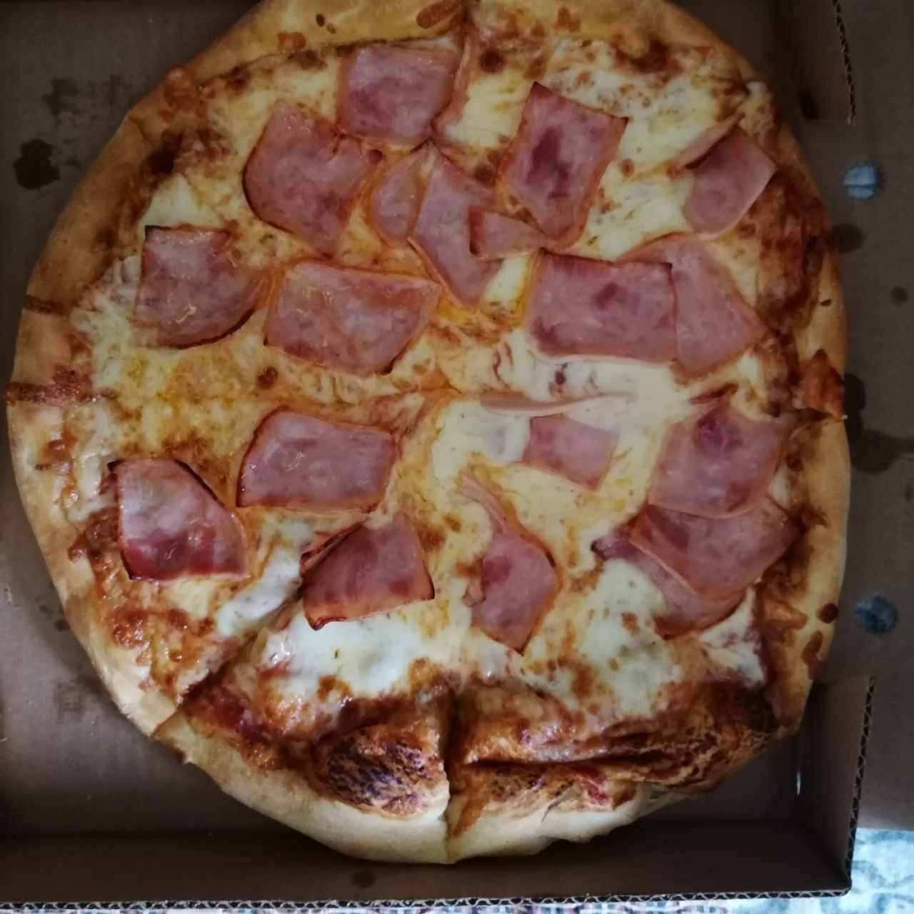 pizza con jamón