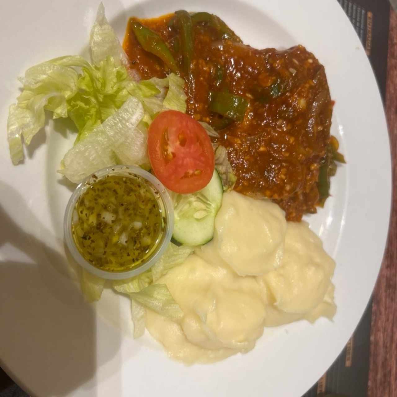 Filete de corvina a la Plancha, al Ajillo, a la Criolla o Apanada