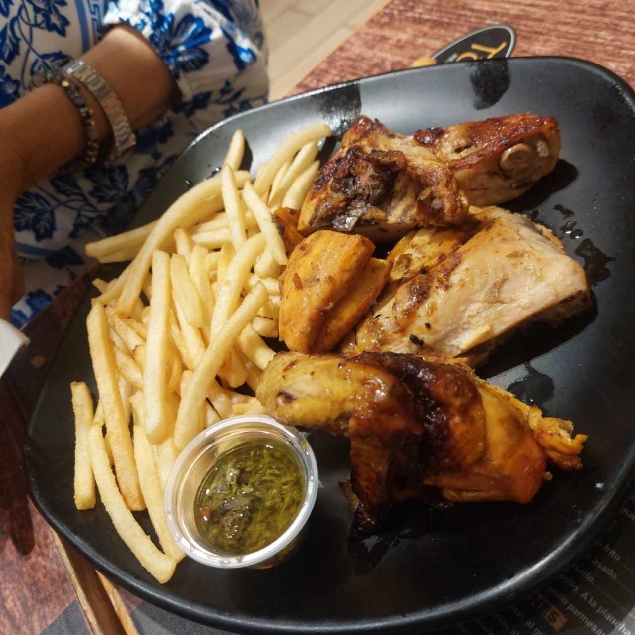 1/2 pollo asado con papas