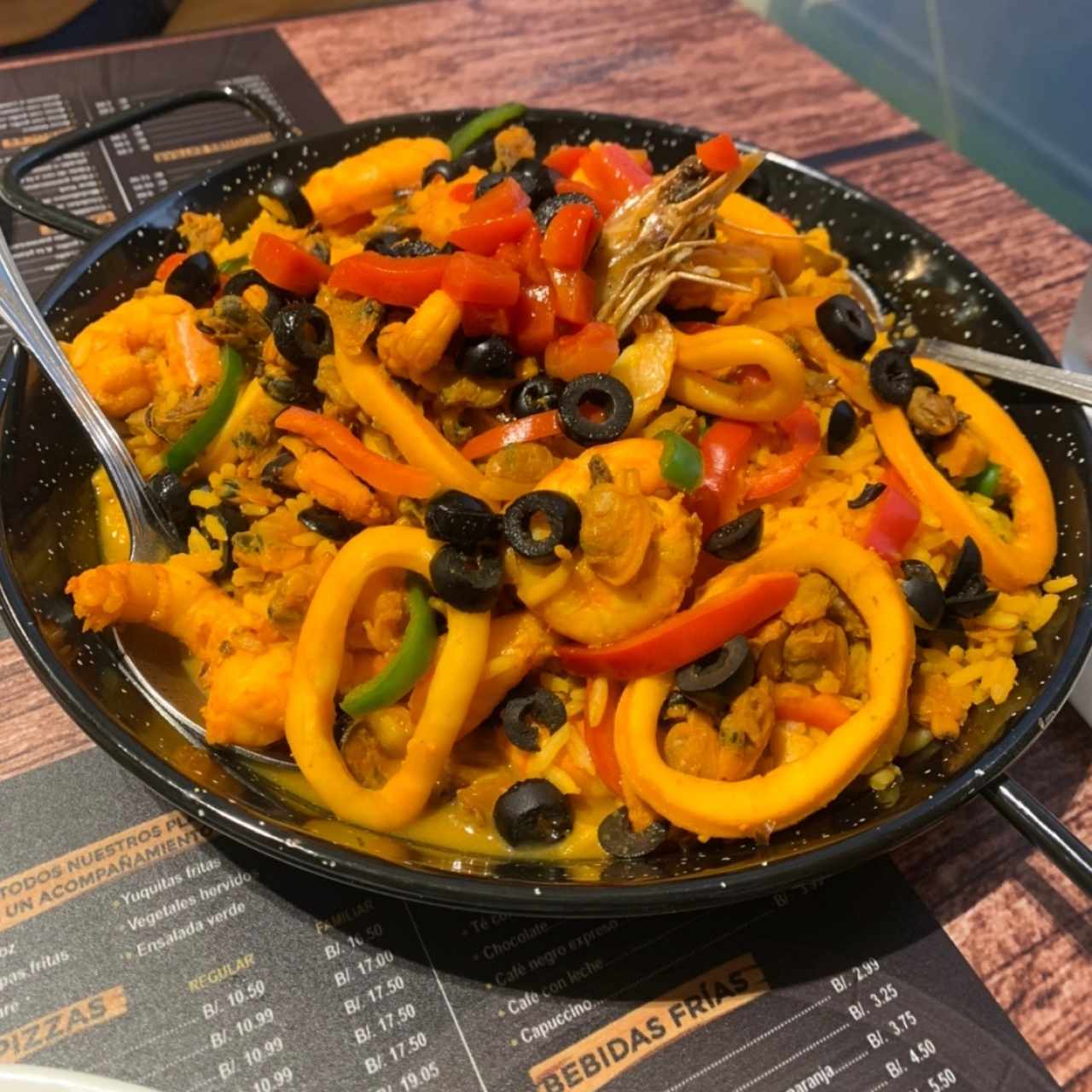 Media Paella Valenciana o de Mariscos