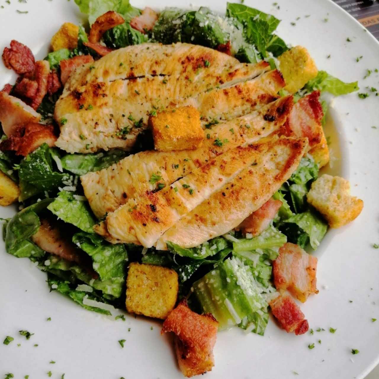 Ensalada César con Pollo