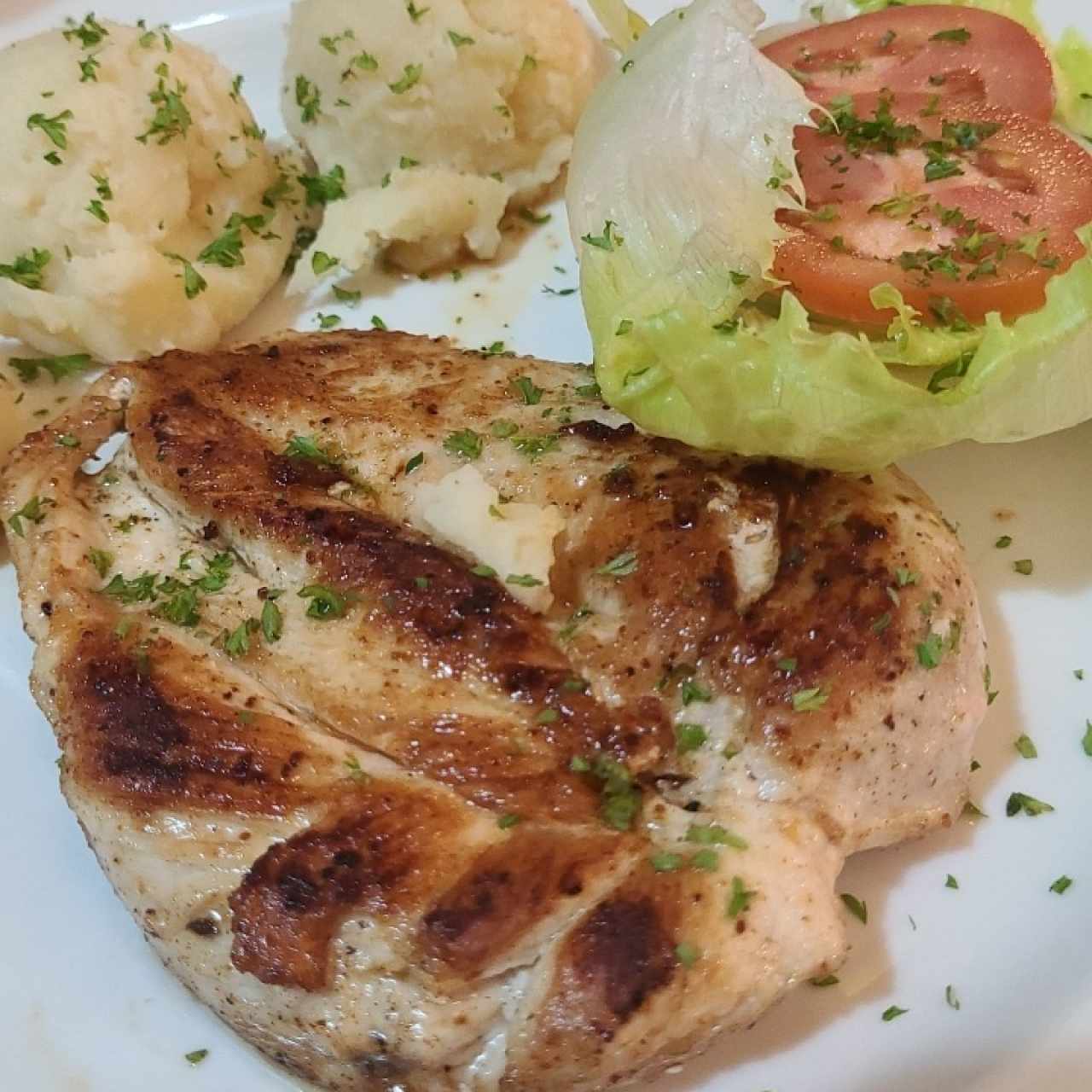 Filete de Pollo a la Plancha o al Ajillo