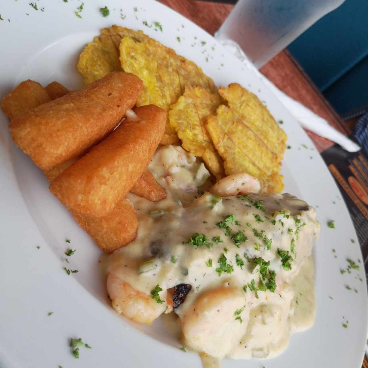 Filete de Corvina Rellena de Camarones