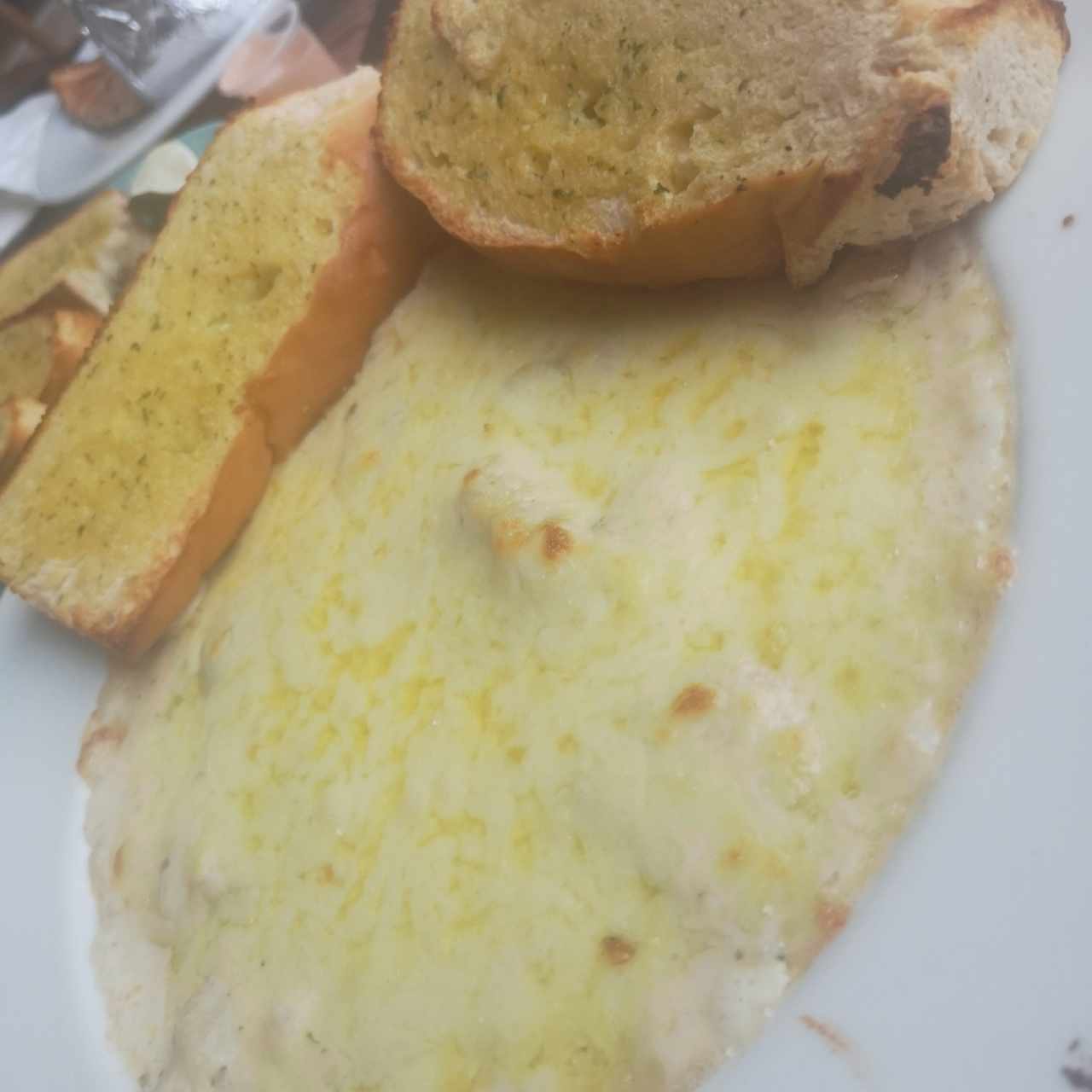 Raviolis con Carne en Salsa Roja o blanca