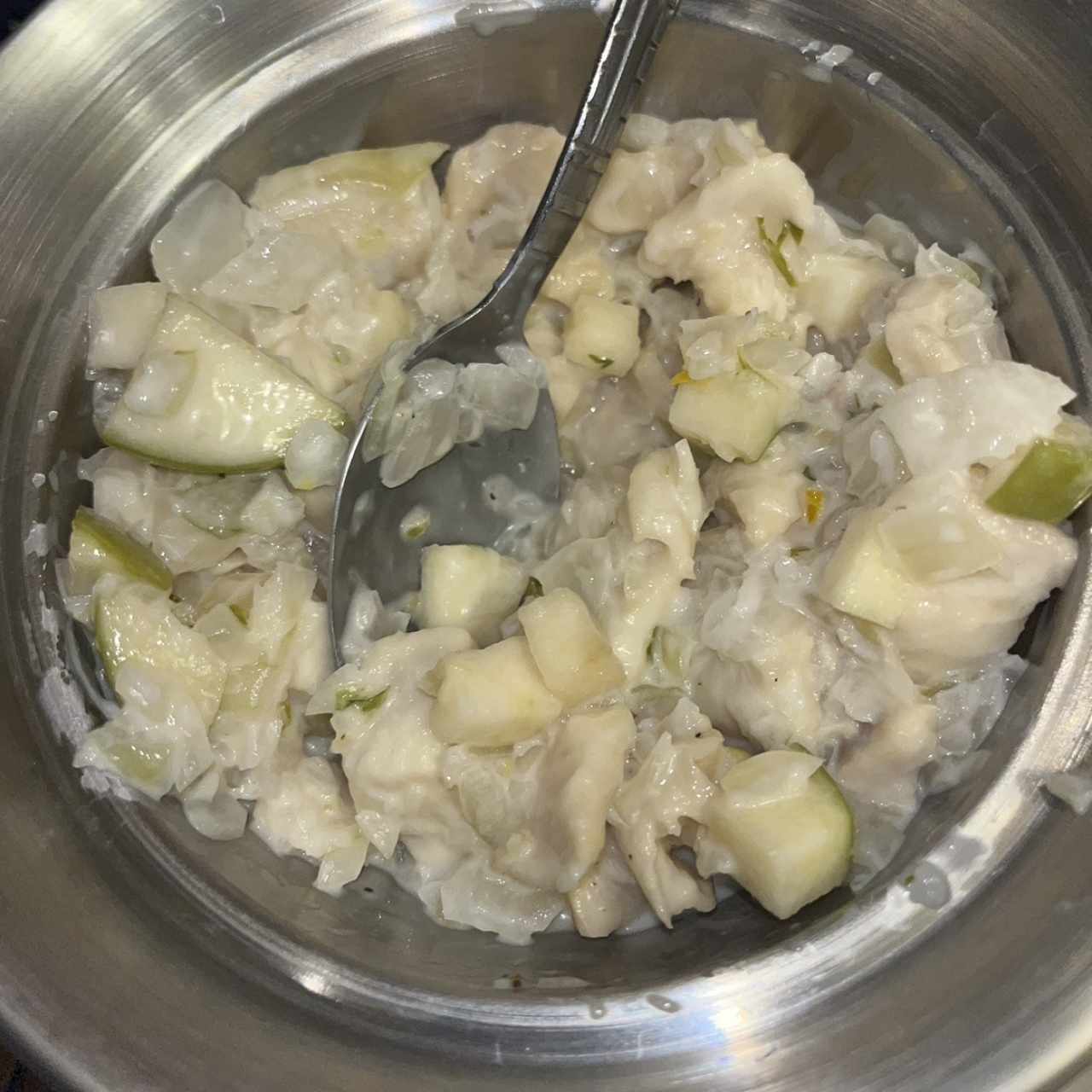 Ceviche de corvina con manzana 