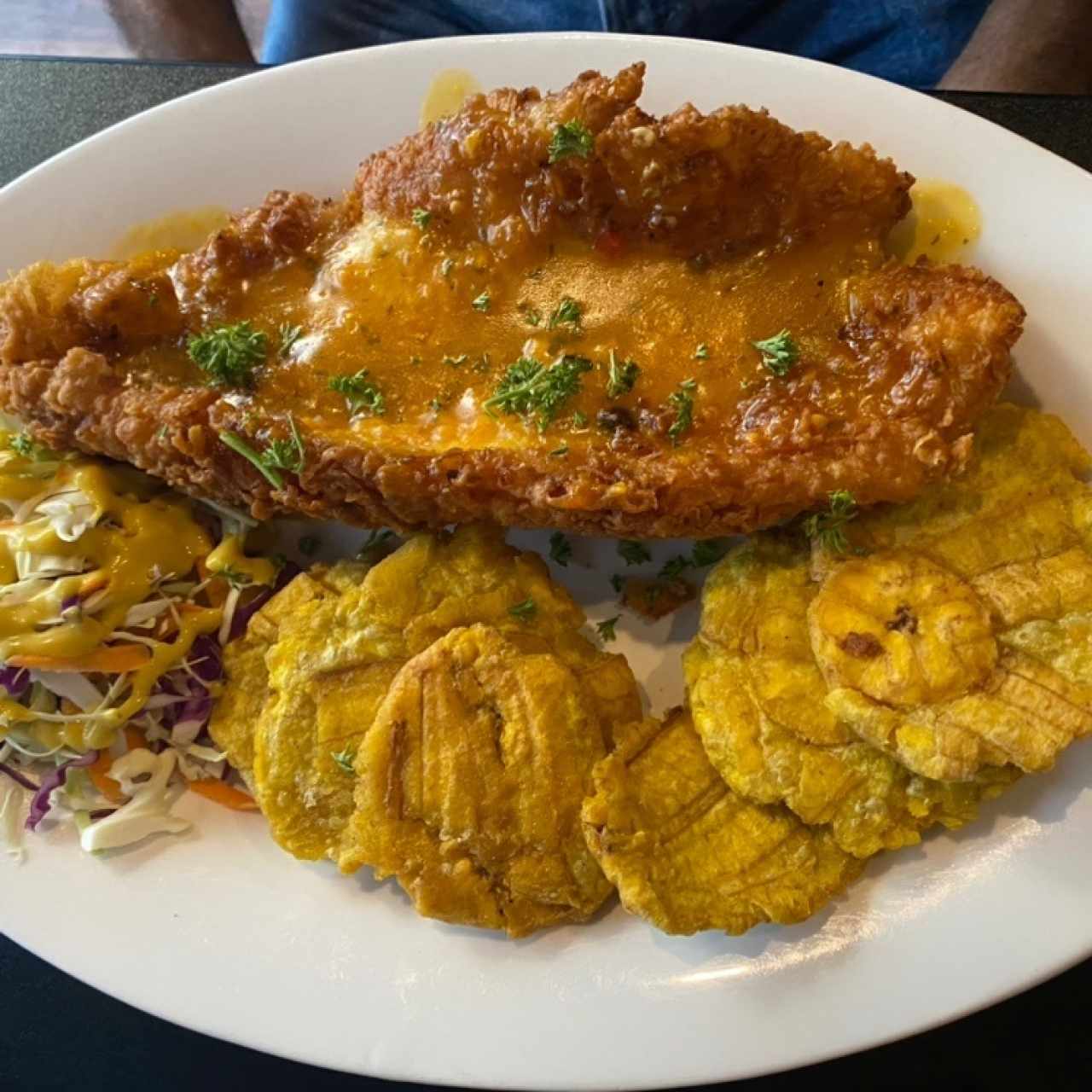 Filete de pescado al ajillo 