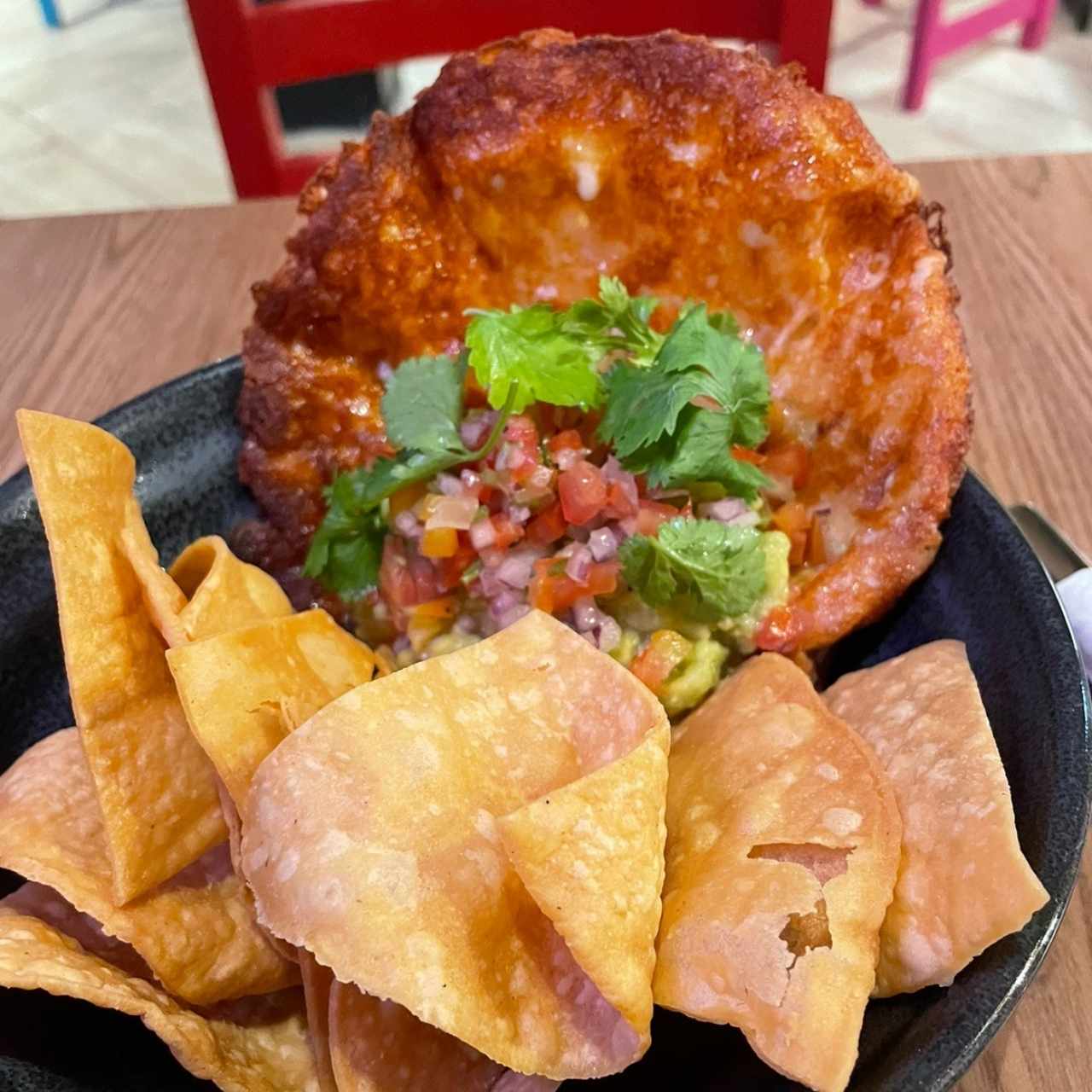 guacamole con chicharron de queso 