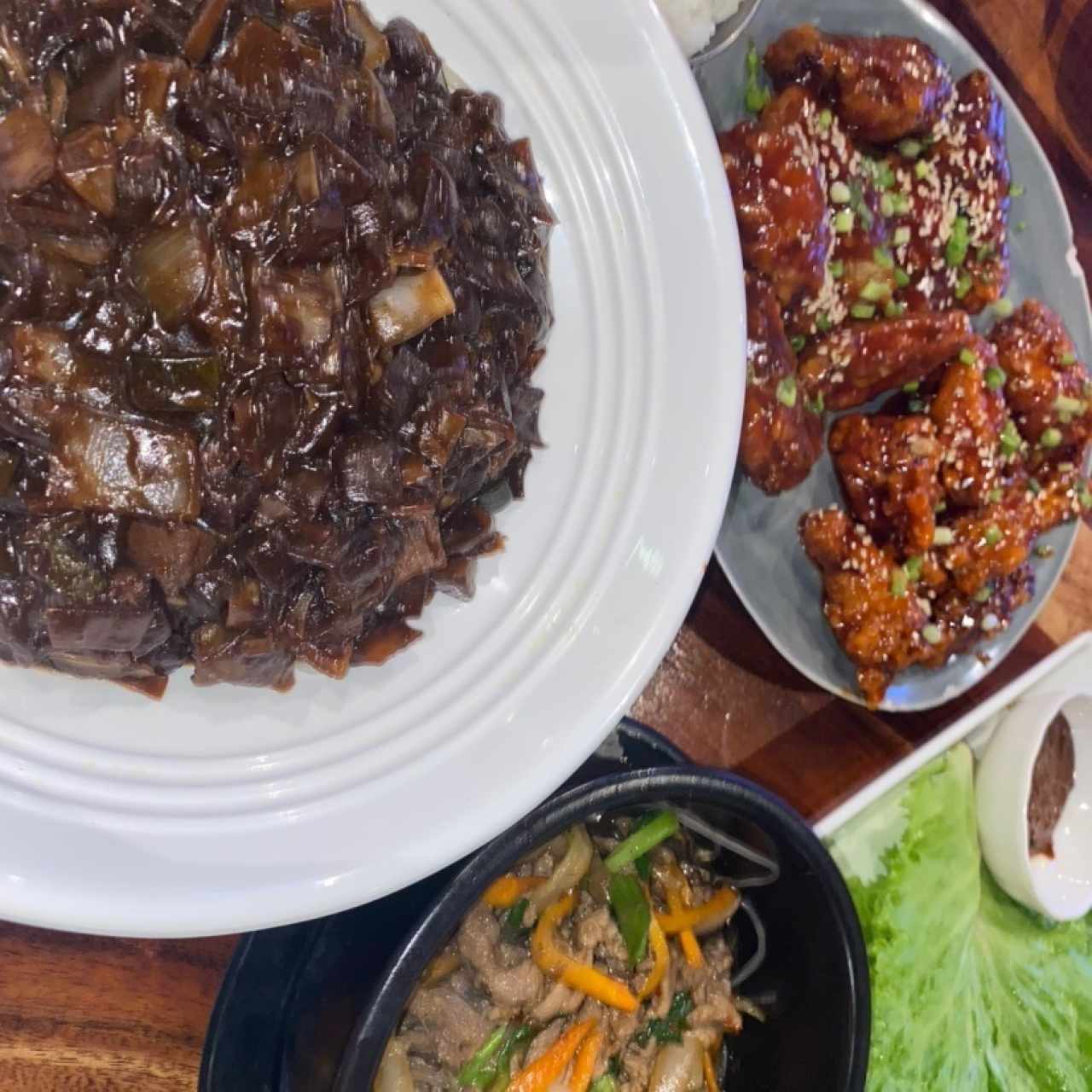 Jajjangmyeon, alitas, bulgogi