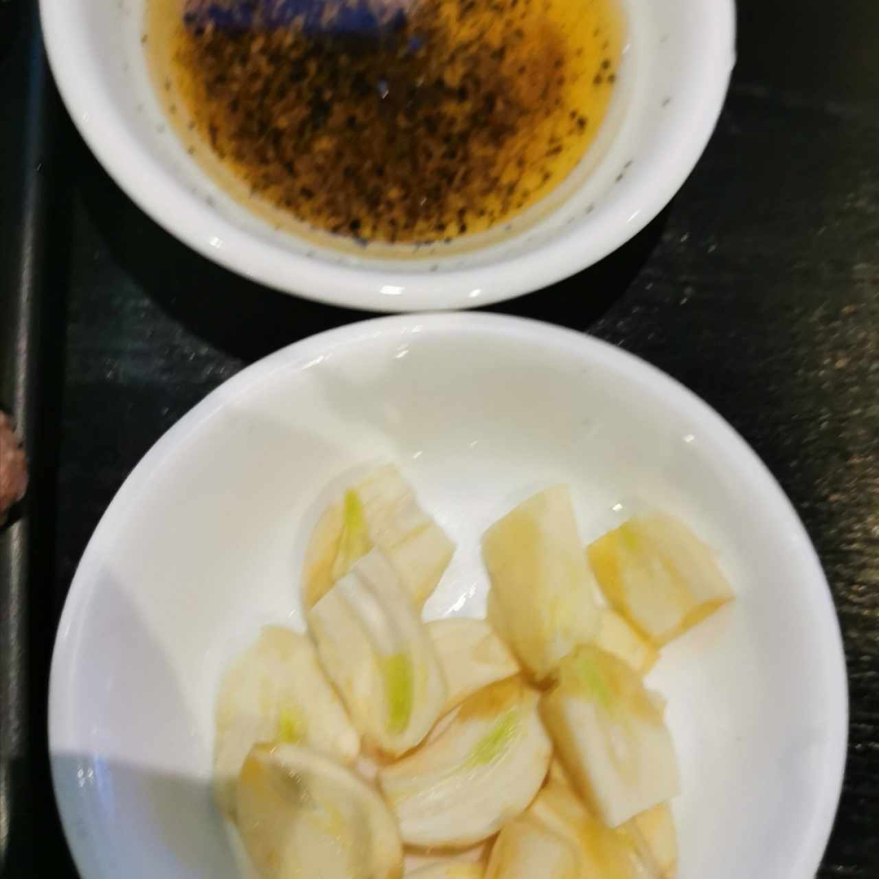 Ajo y salsa para acompañar el bbq y enrollado de lechuga 👍