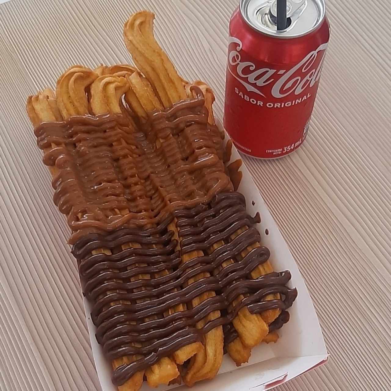 churros con manjar y chocolate 