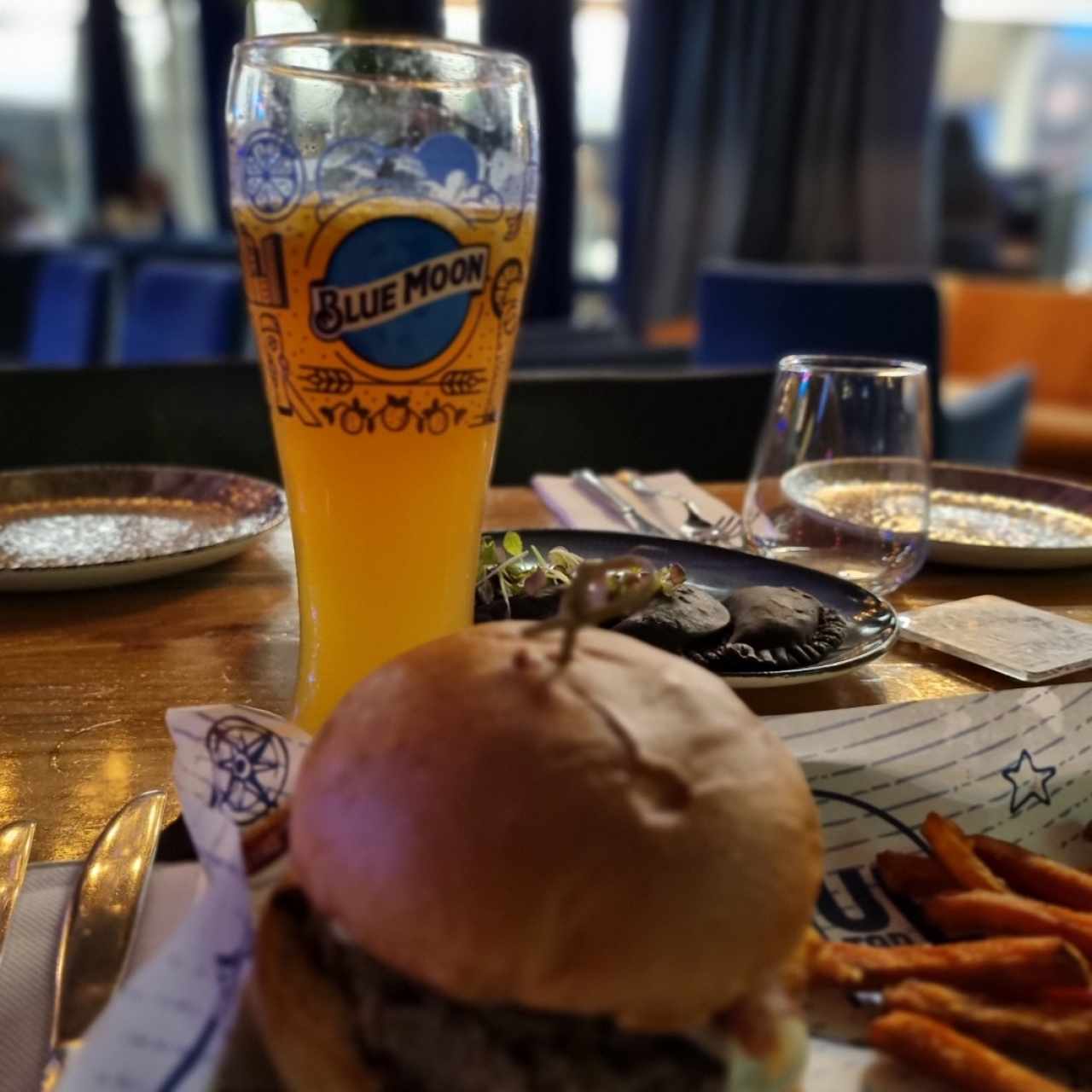 Blue Moon Burguer